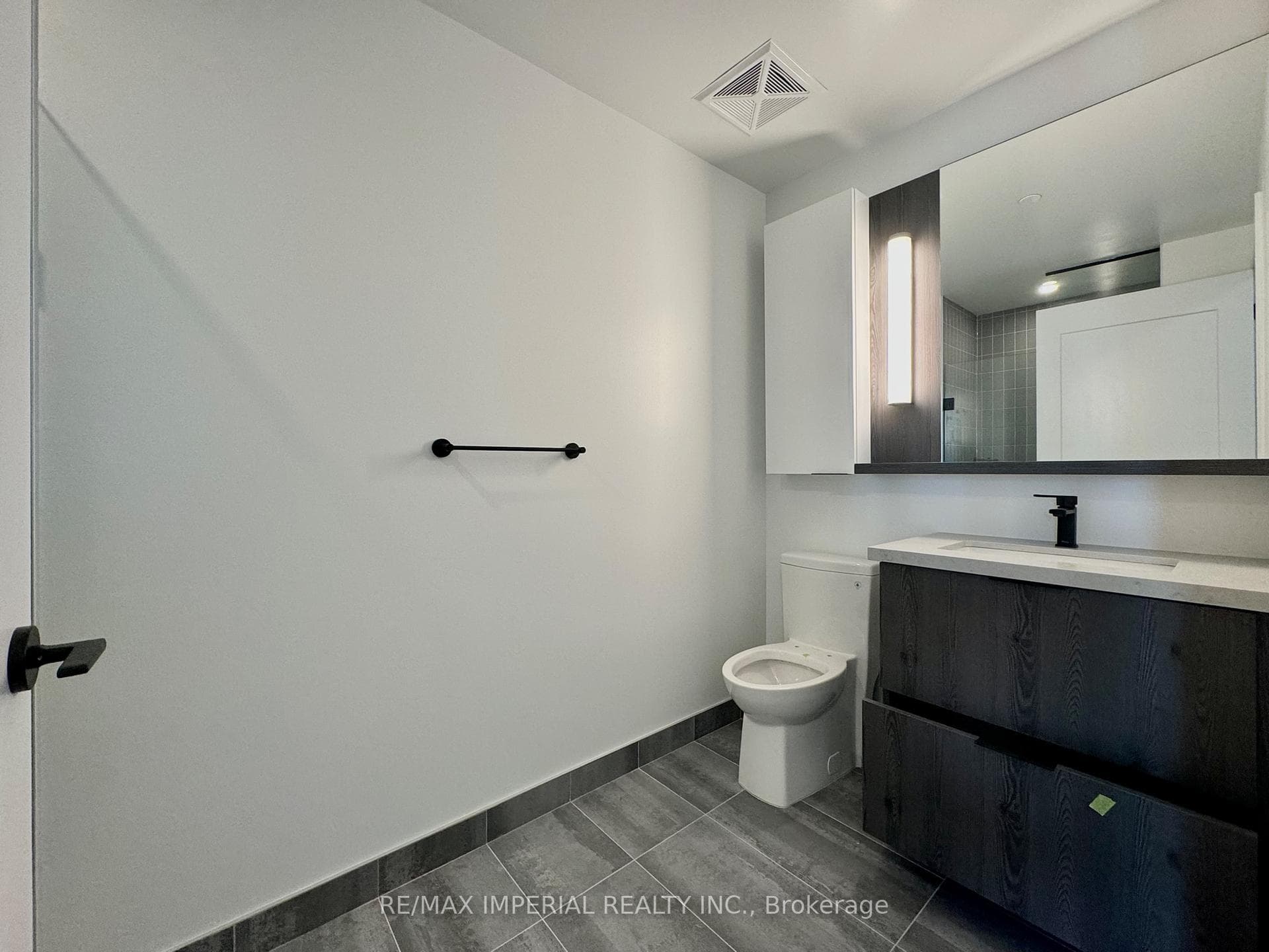 5 DEFRIES Street Unit 3102 photo 6