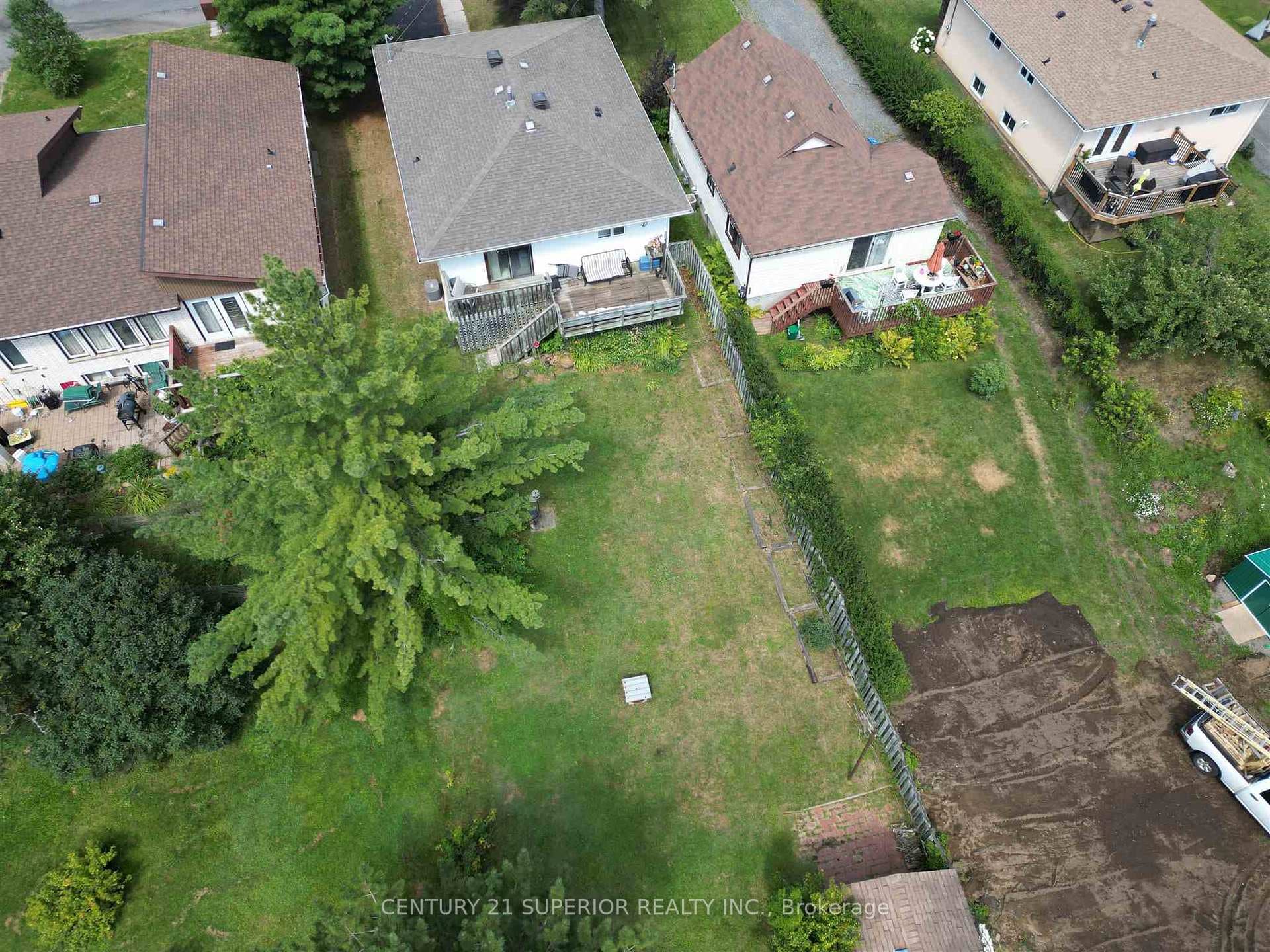 301 Sherwood Drive photo 46
