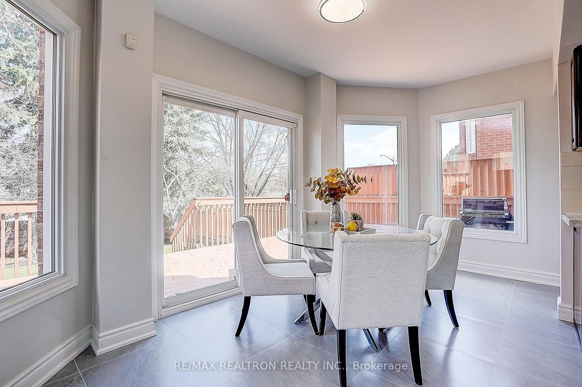 45 Stacey Crescent photo 17