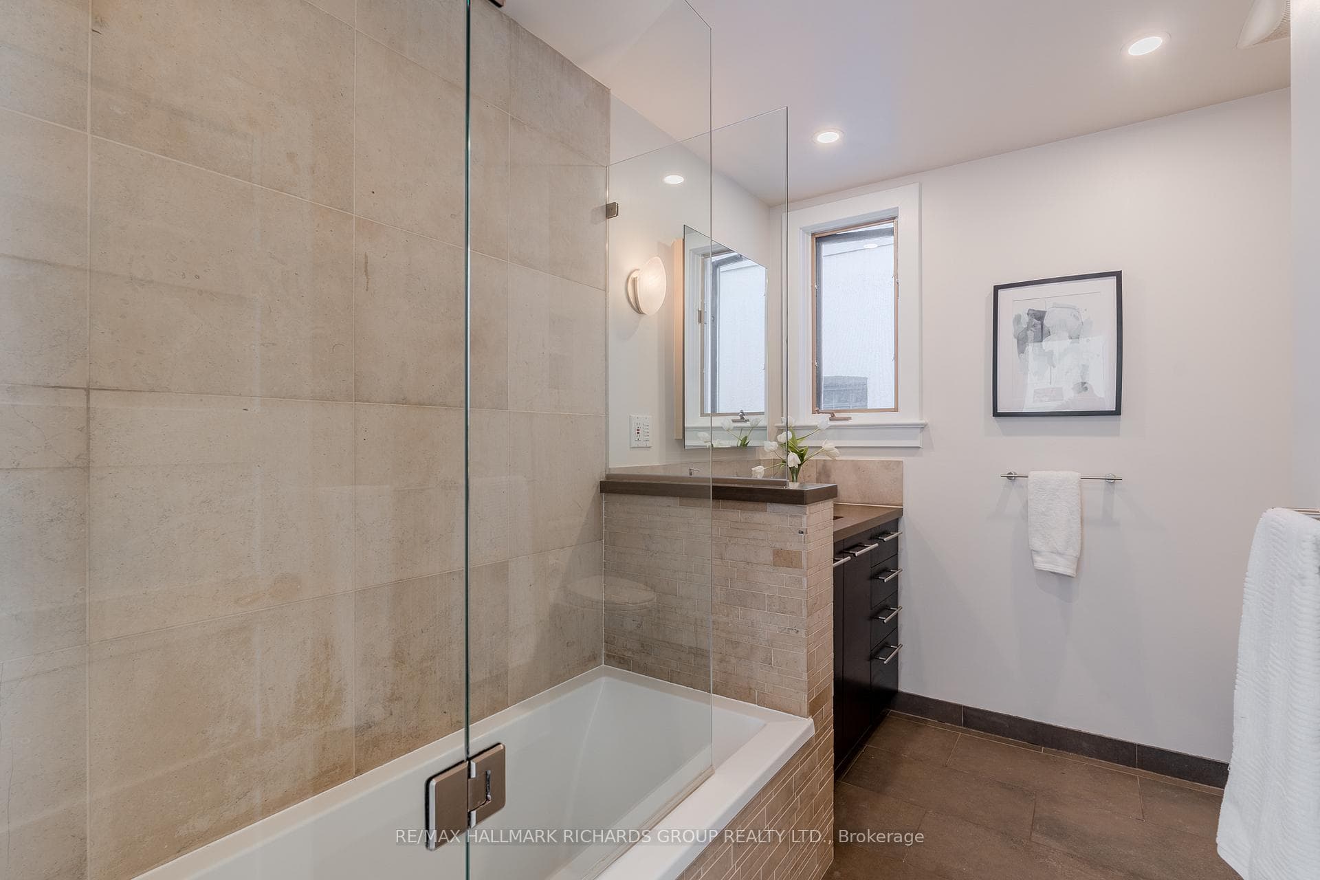 230 Wineva Avenue photo 15