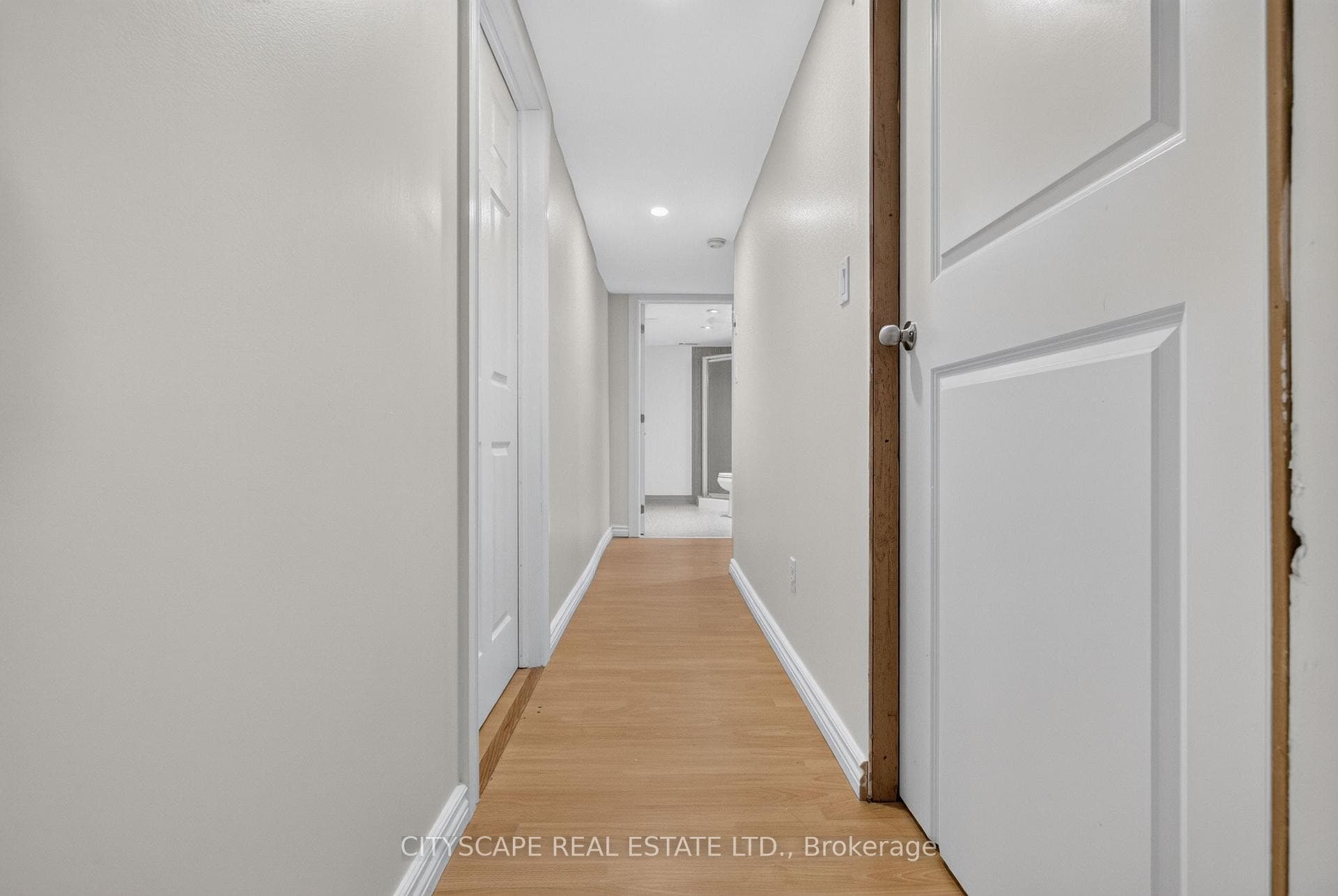 244 Sophia Crescent photo 35