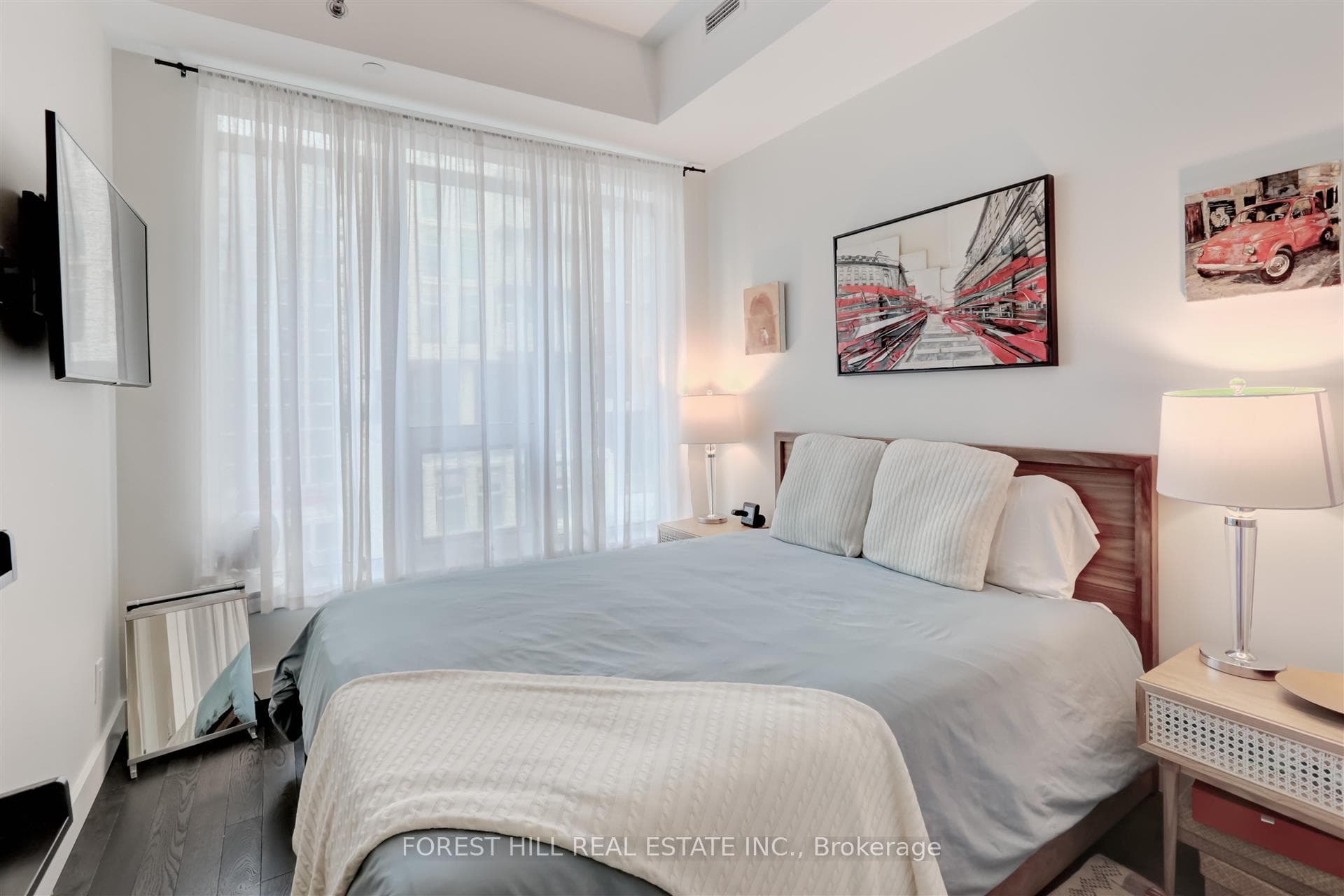 783 Bathurst Street Unit 810 photo 25