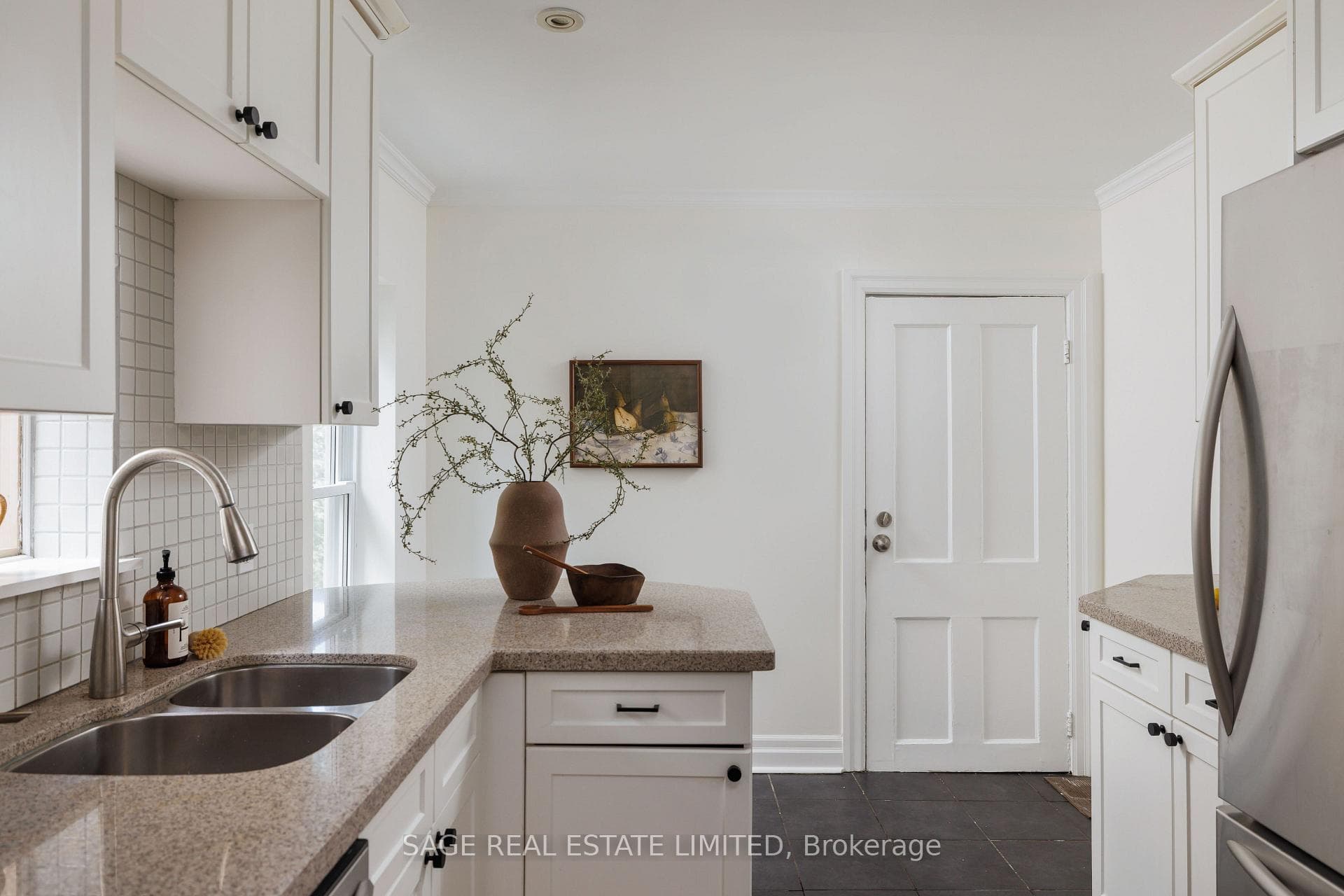 250 Springdale Boulevard photo 18
