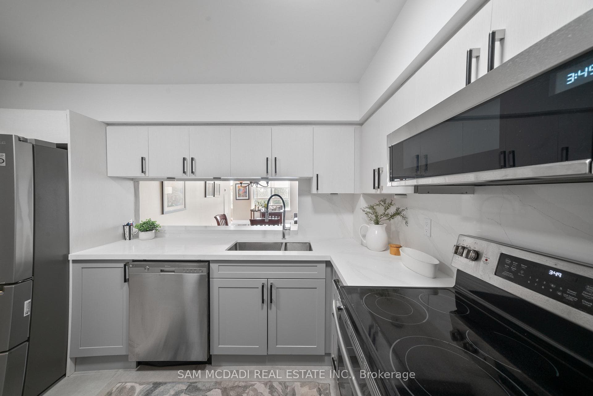 1485 Lakeshore Road Unit 1109 photo 6