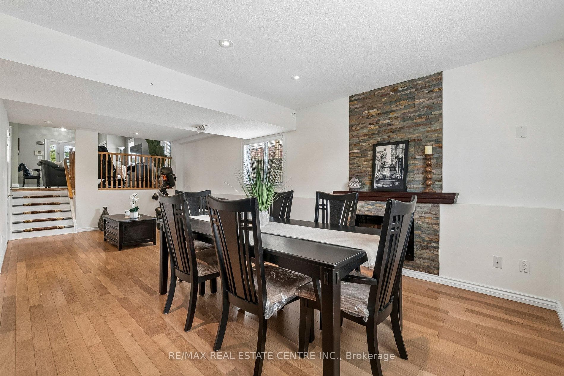 704 Russel Court photo 34
