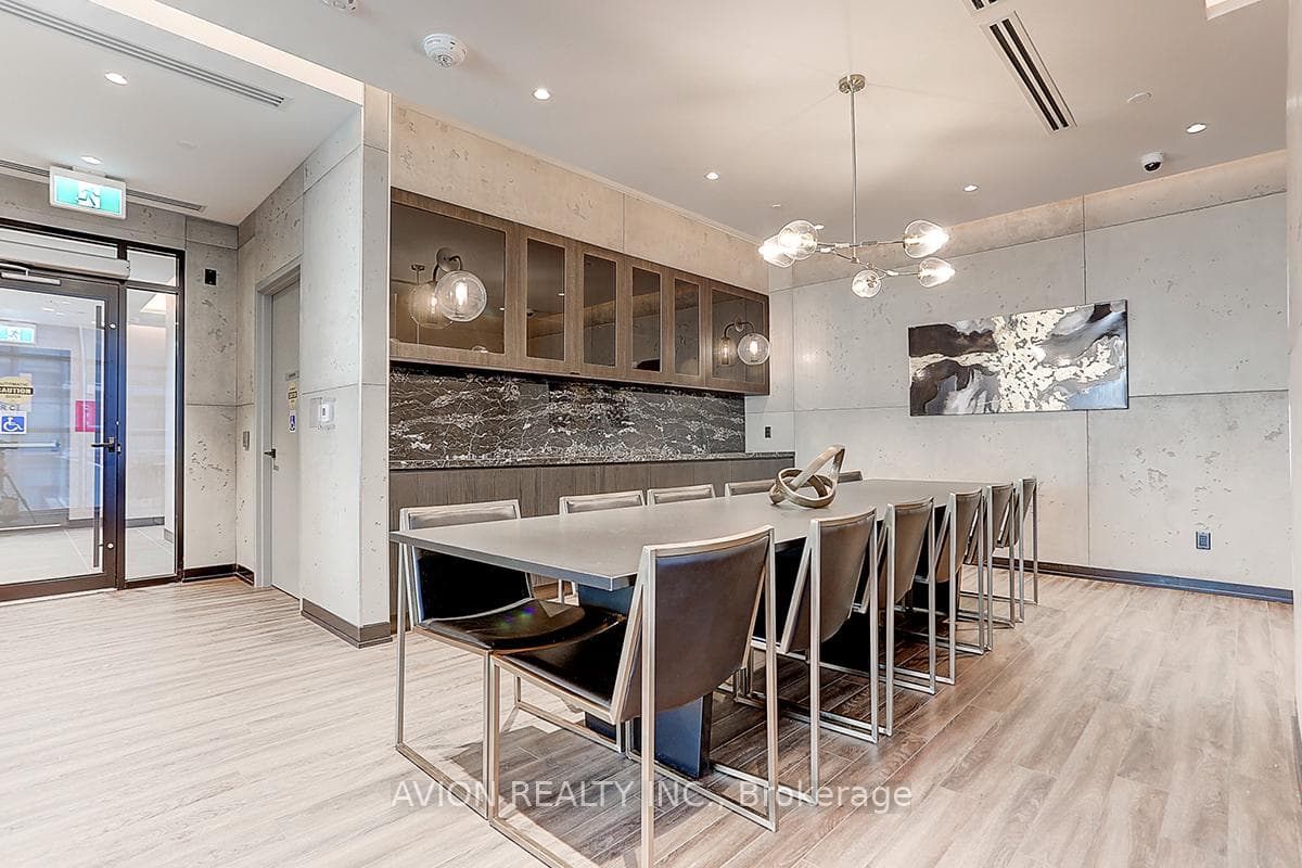 251 Manitoba Street Unit 203 photo 16