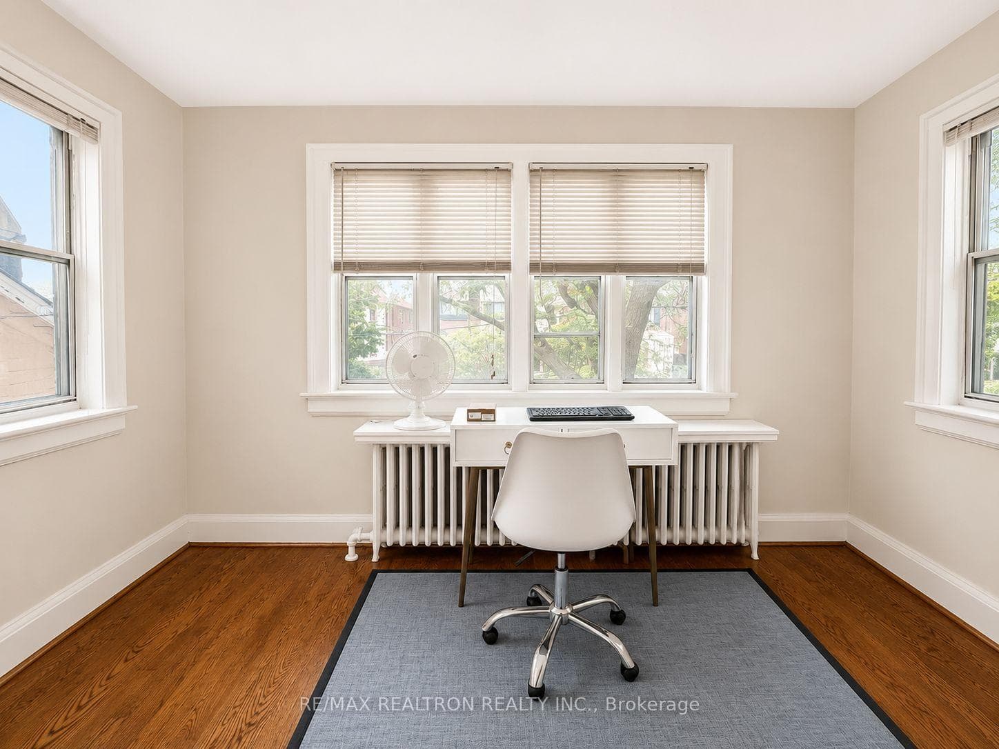 25 Ranleigh Avenue Unit 2nd Floor Unit photo 6
