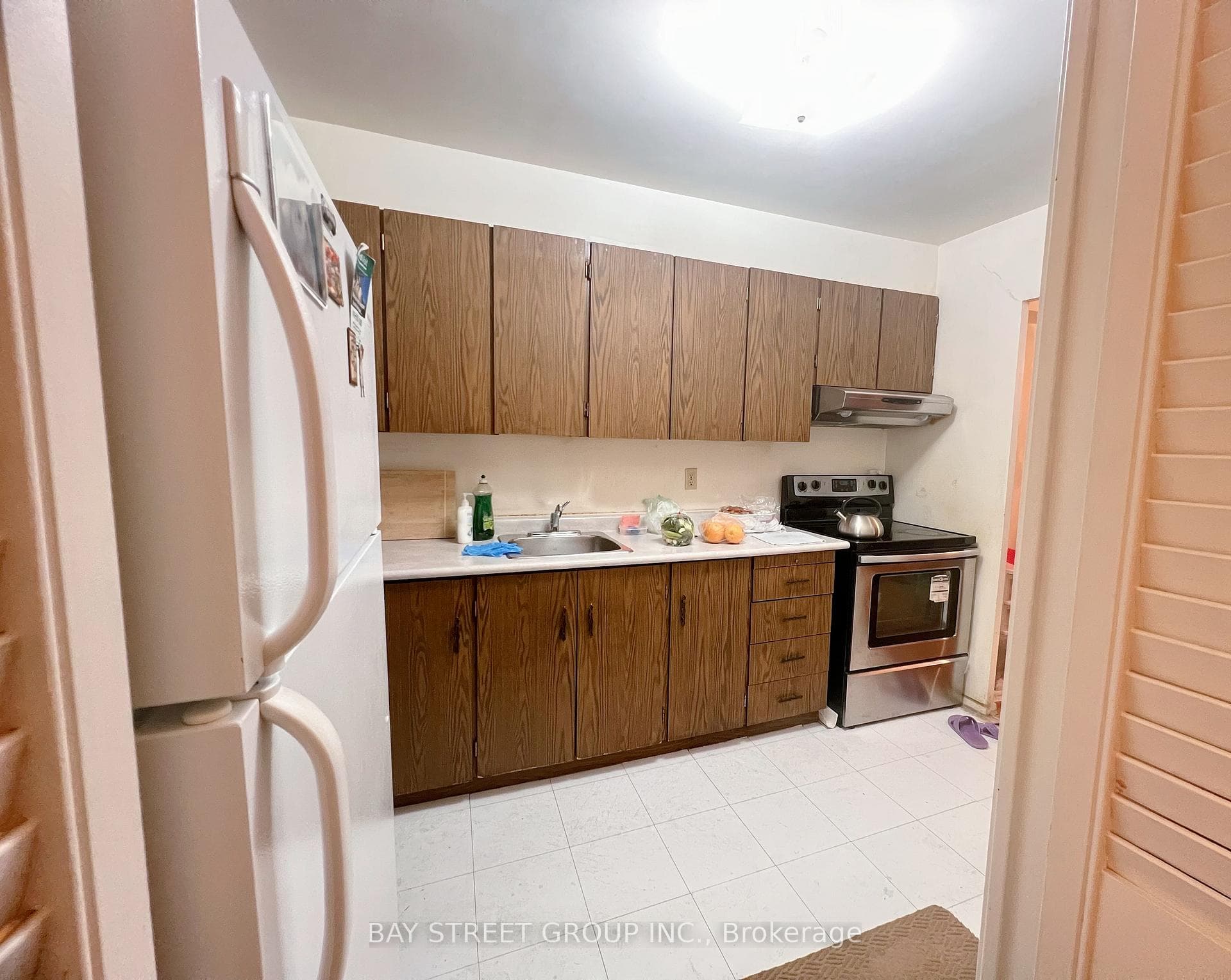 1 Massey Square Unit 1619 photo 8