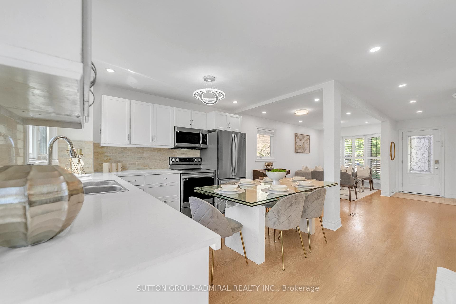 10 Park Lane Circle photo 21