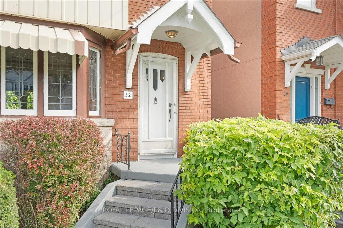 32 Roe Avenue photo 2