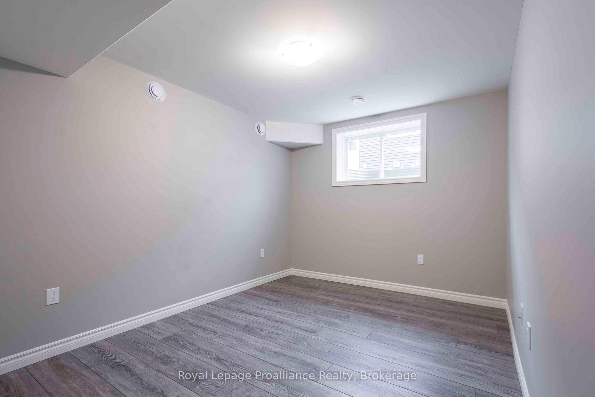47 Dewal Place photo 10