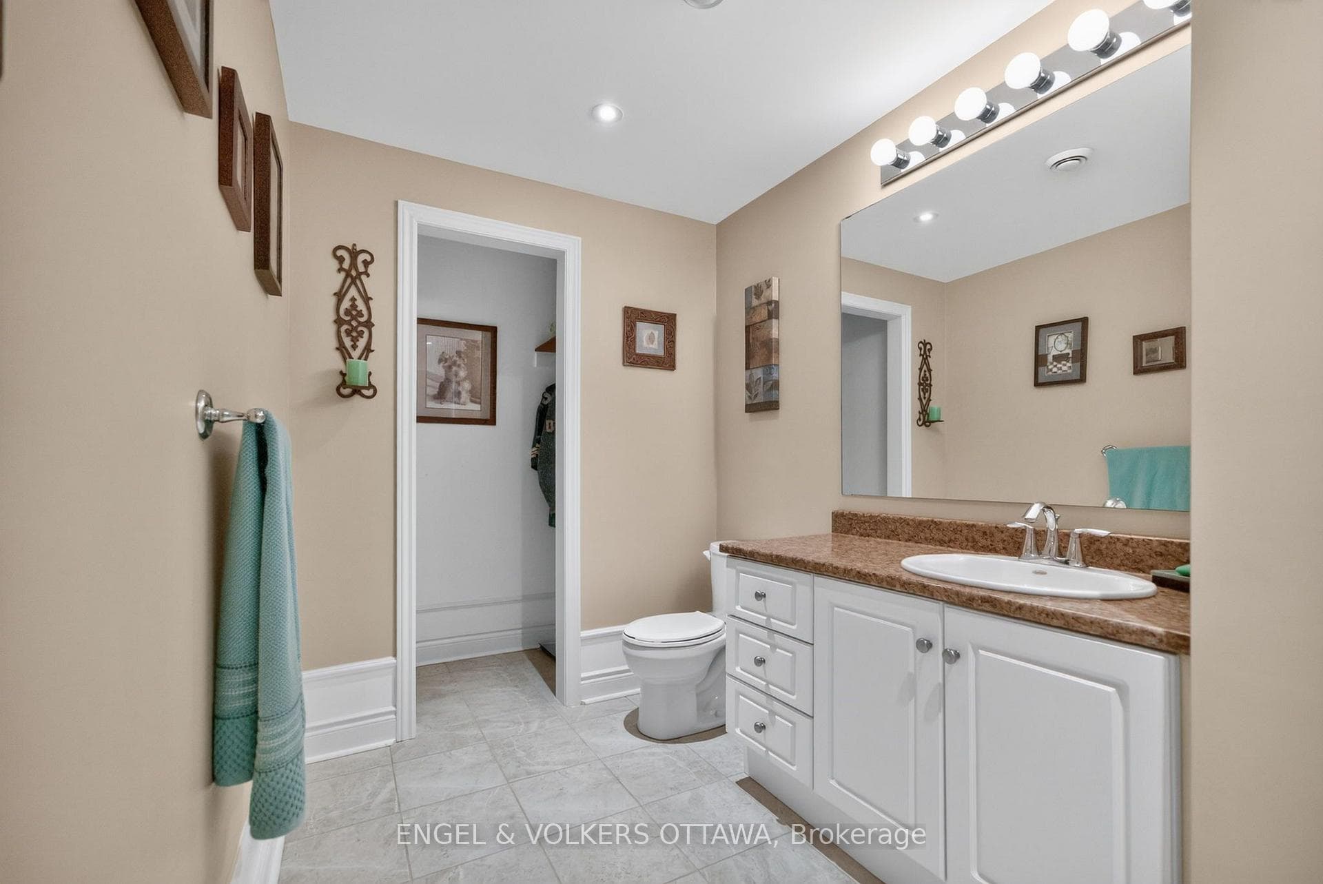 106 Equinelle Drive photo 28