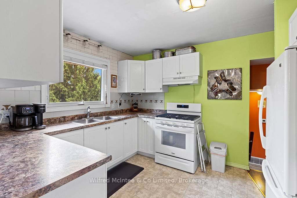 431 Alice Street photo 22