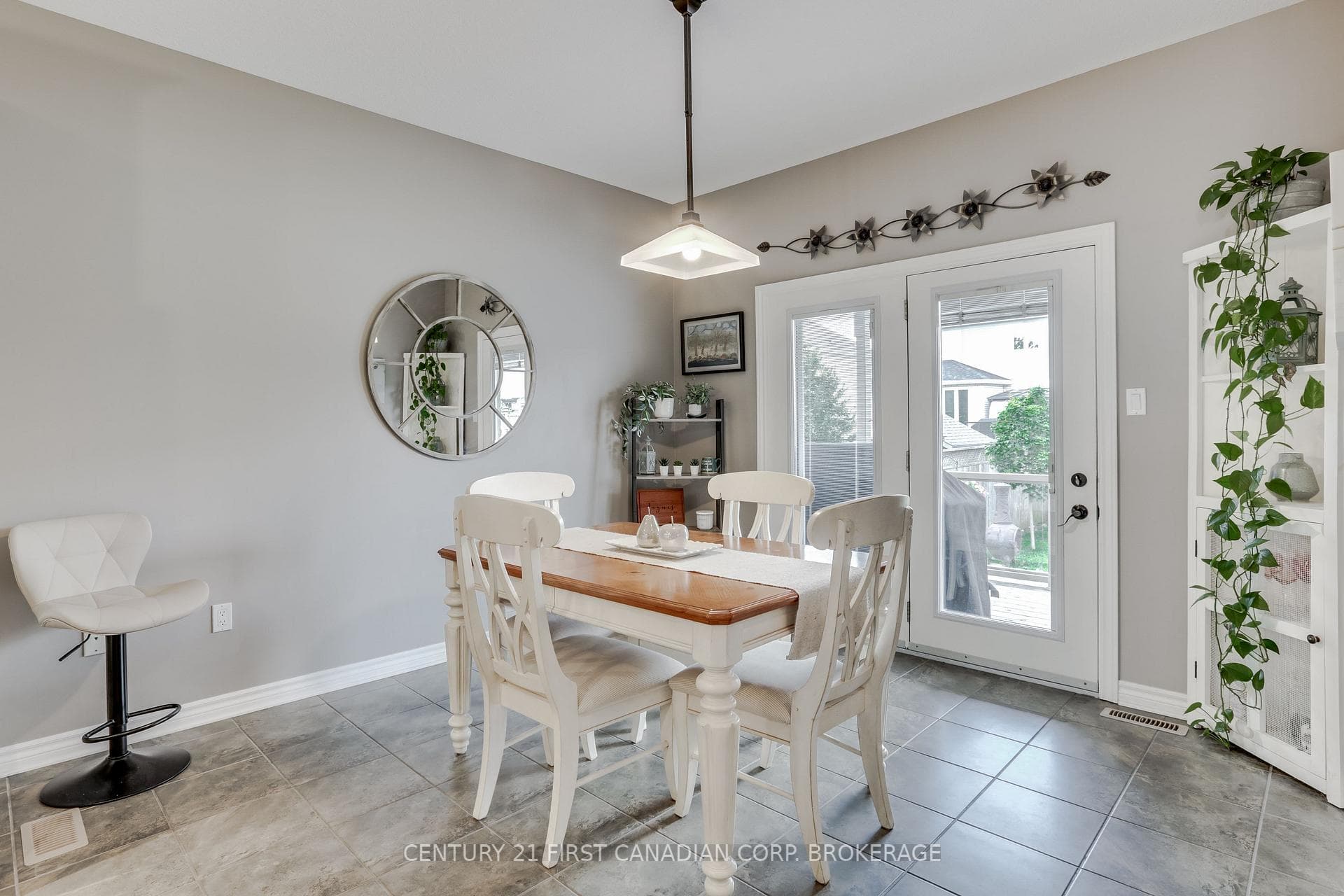 76 Sloan Drive photo 38