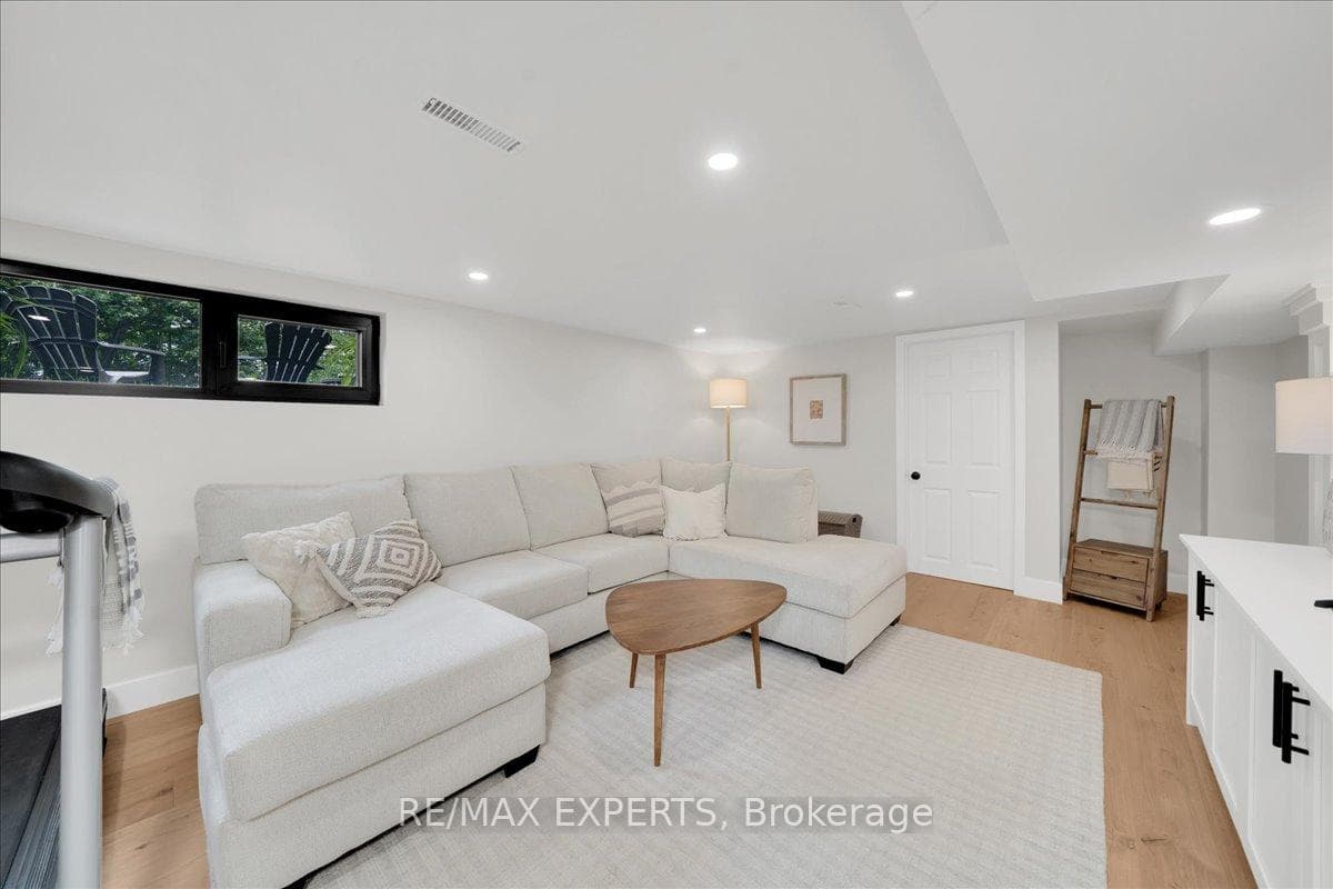 525 King Street photo 32
