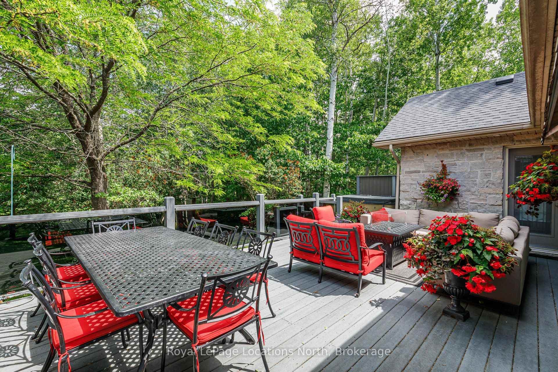 44 Blackburn Avenue photo 33