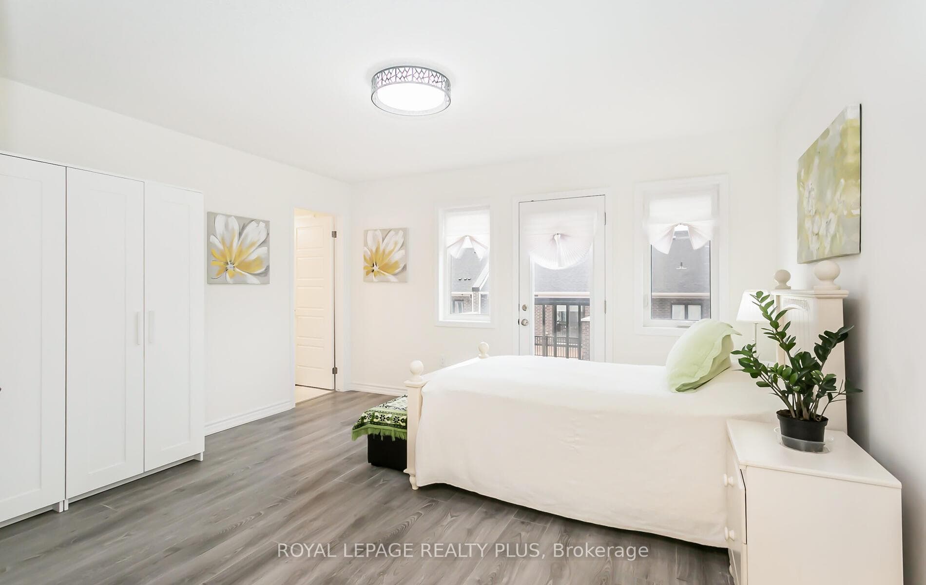 129 Stork Street photo 17