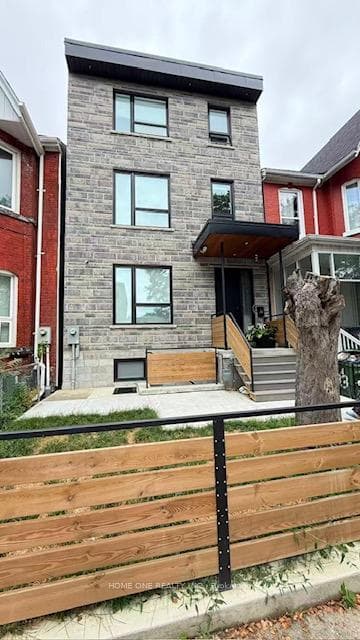 35 Denison Avenue Unit 101 photo 1