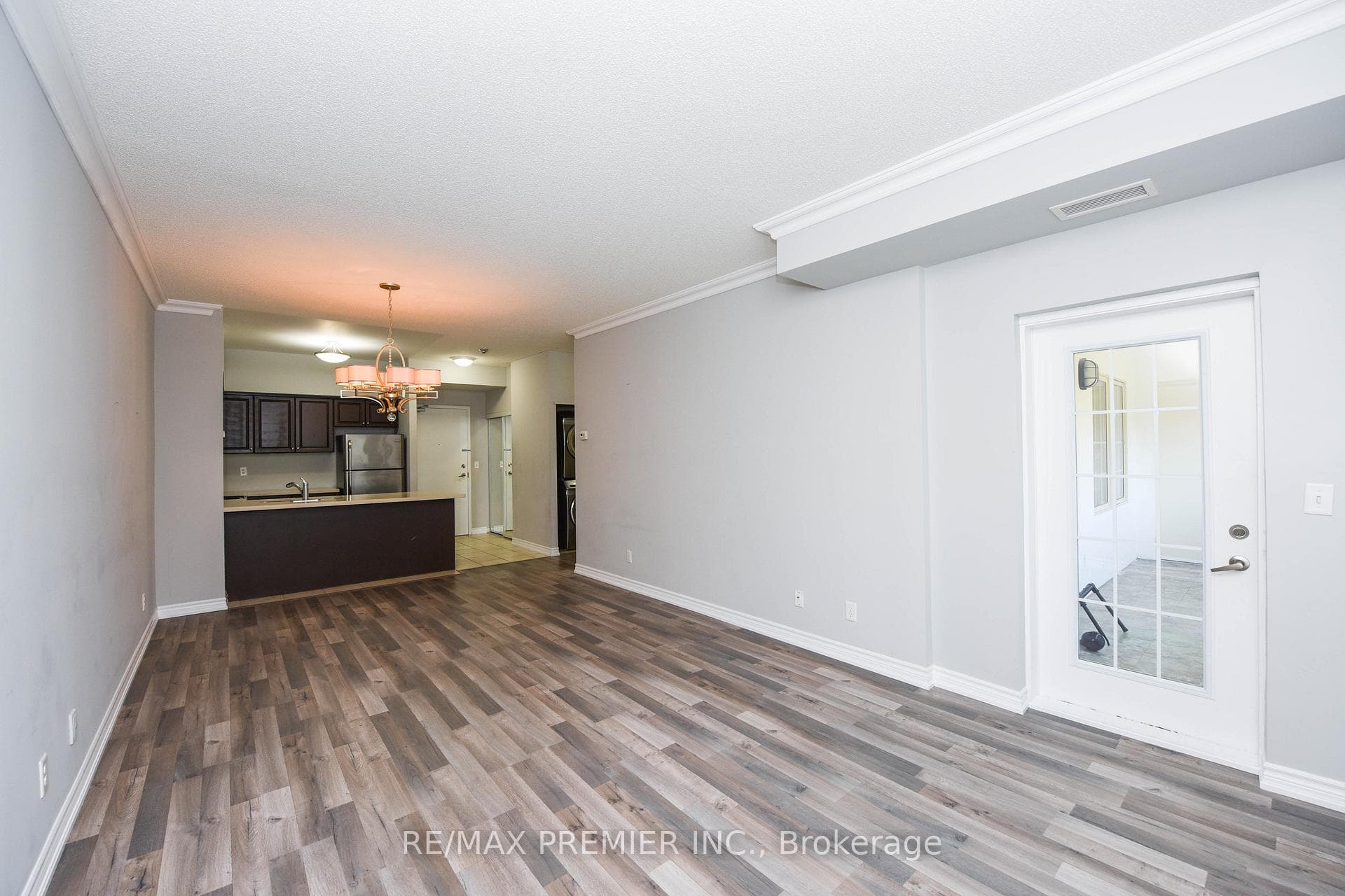 9451 Jane Street Unit 103 photo 13