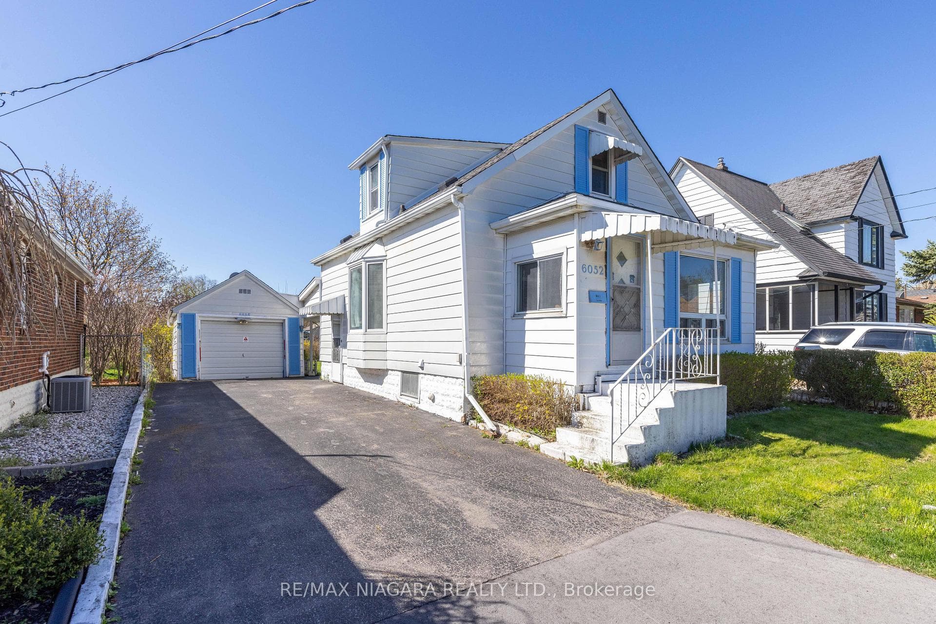 6052 Prospect Street photo 1