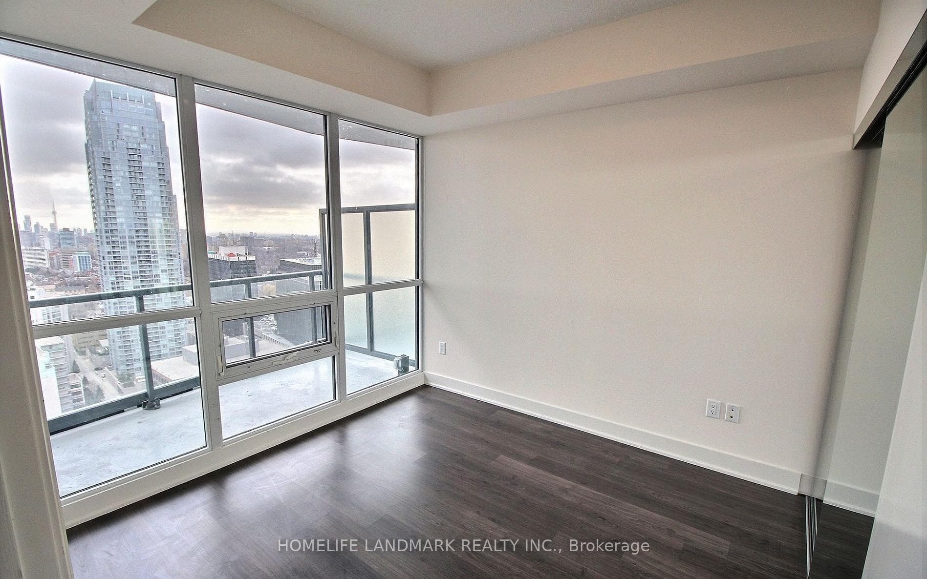 30 Roehampton Avenue Unit 2611 photo 5