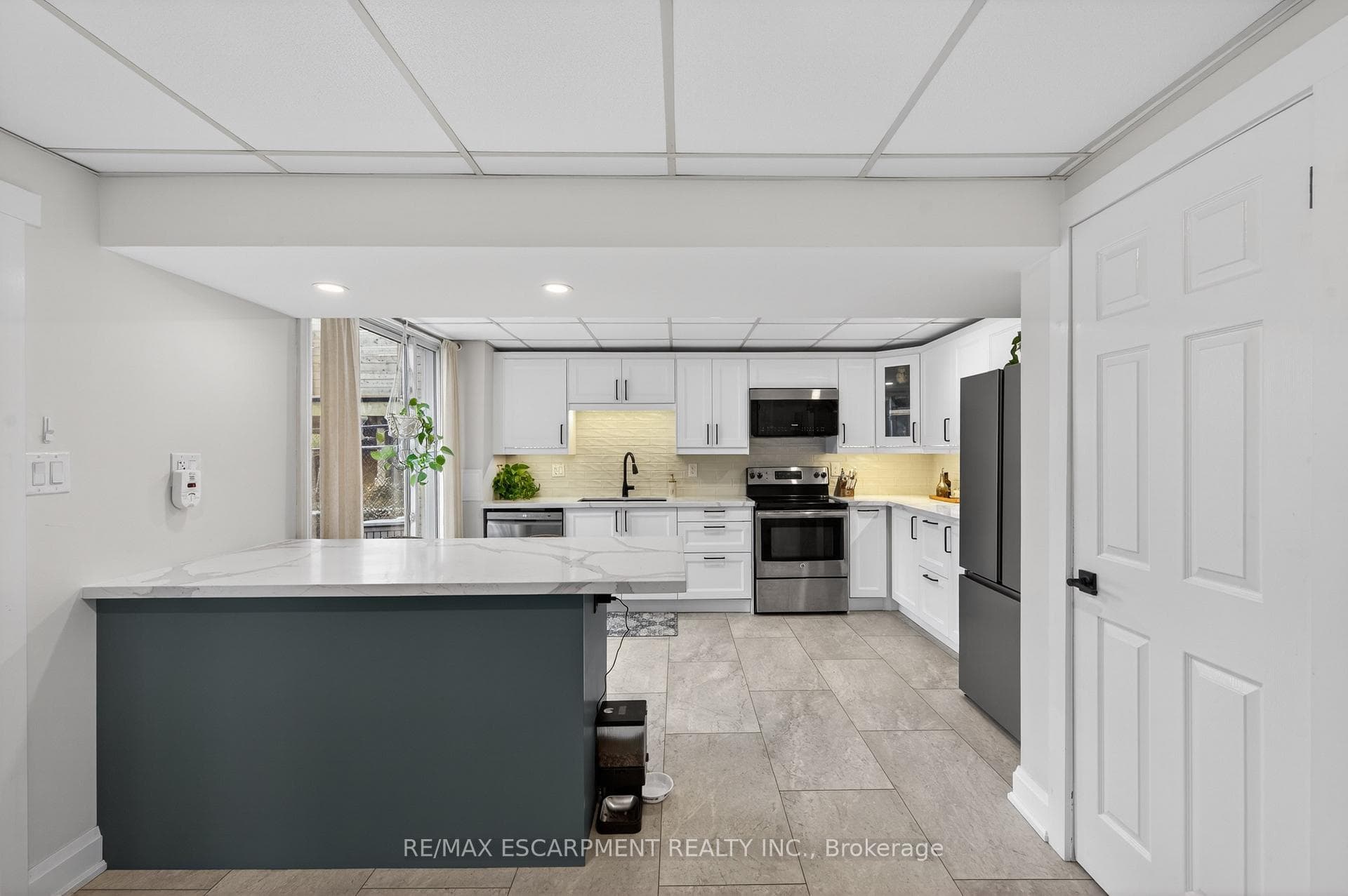 47 Sumner Crescent photo 24