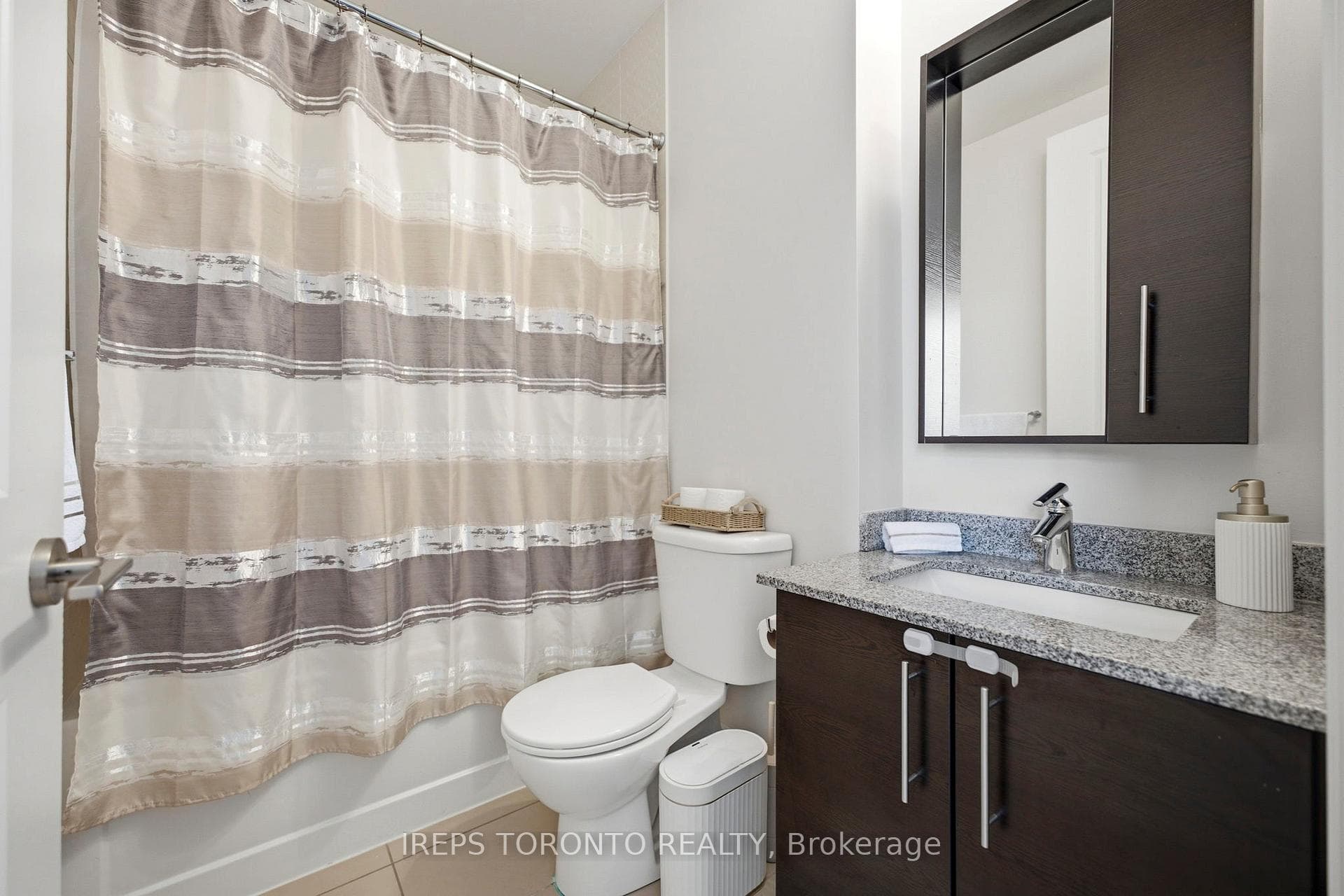 233 South Park Road Unit Ph01 photo 15