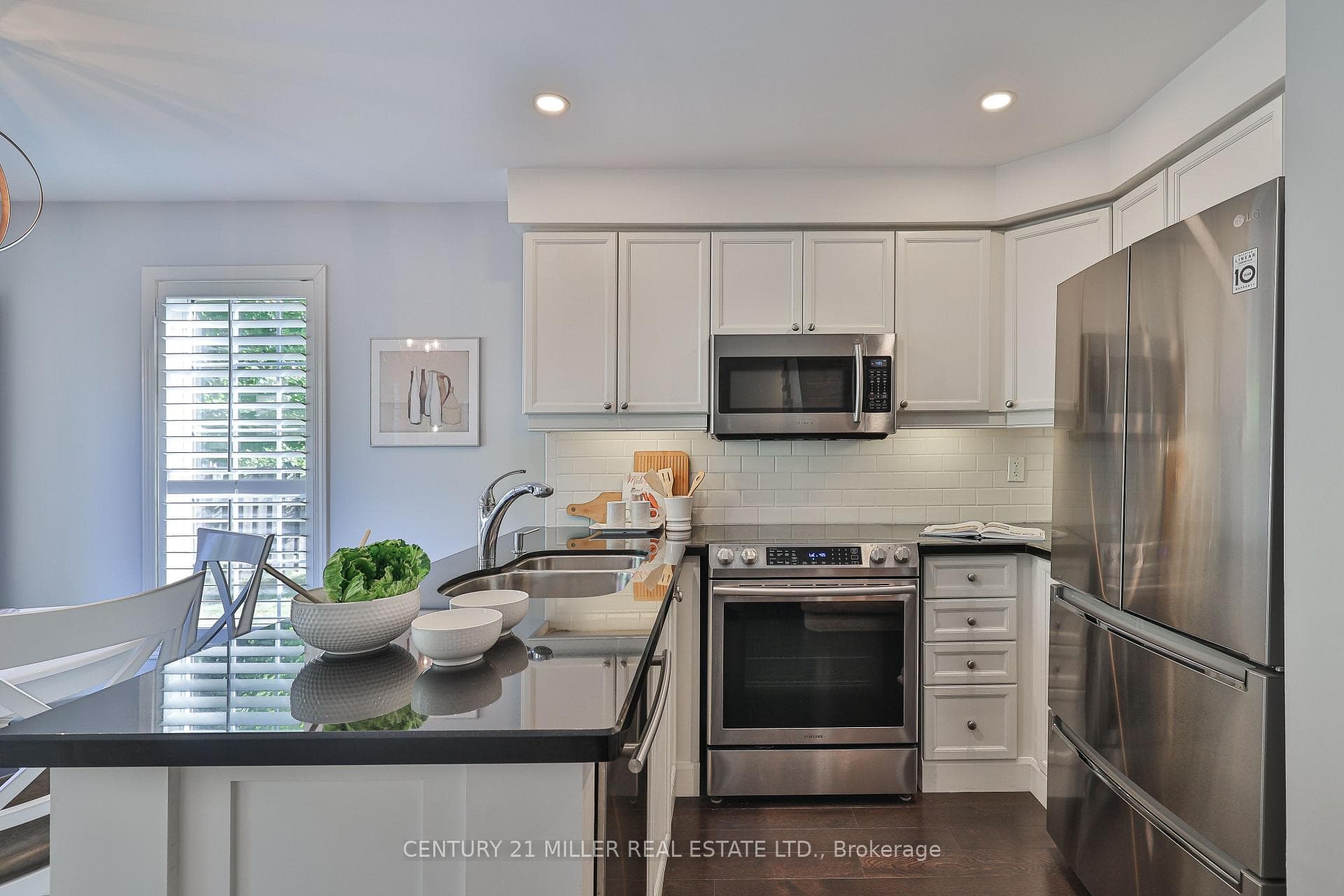 2432 Baintree Crescent photo 11