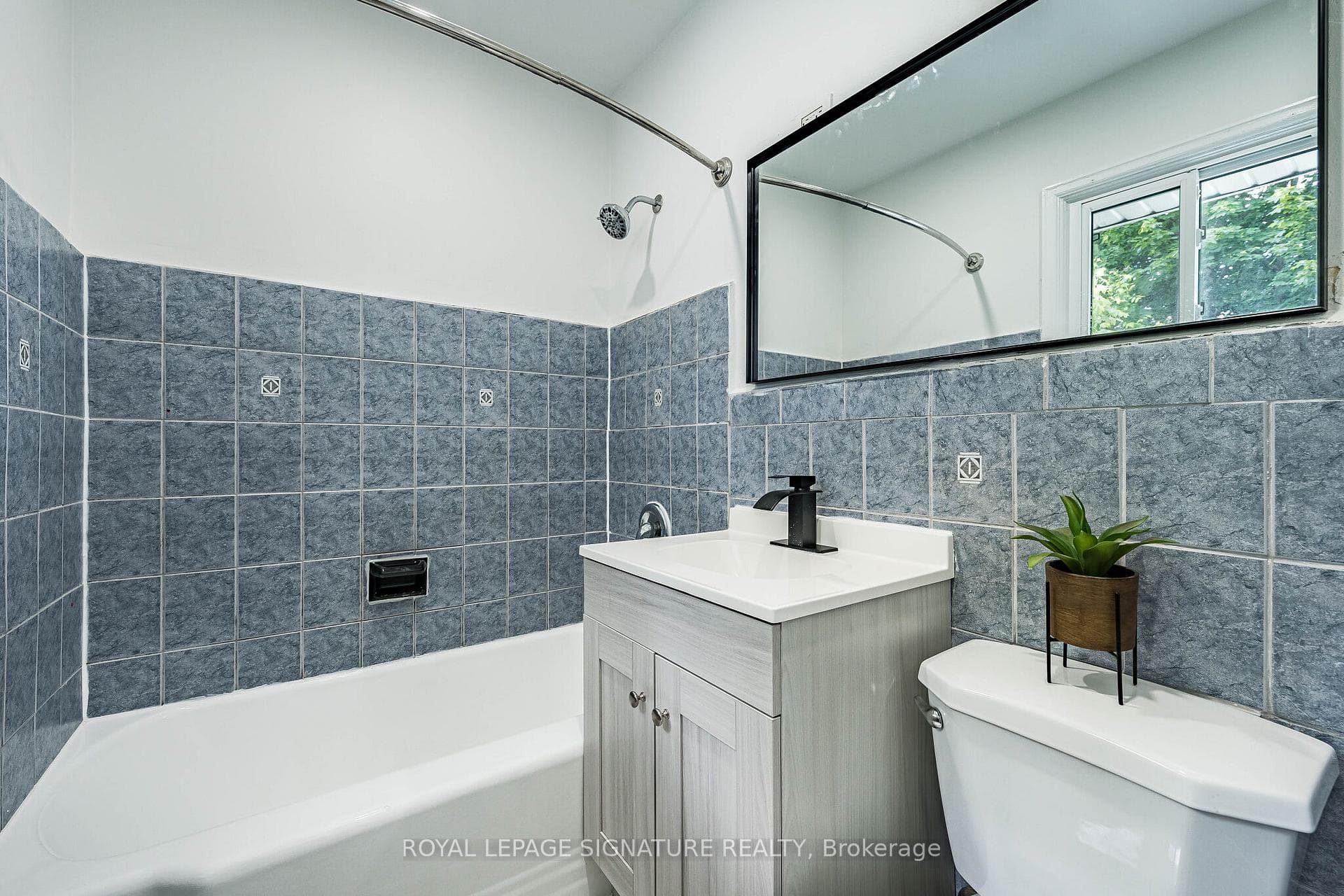 7 Putney Road photo 17