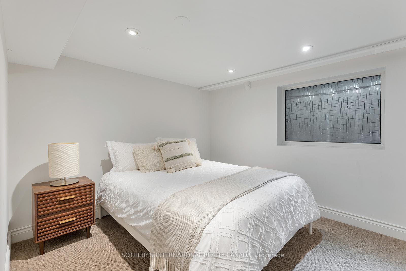 60 Doonaree Drive photo 25