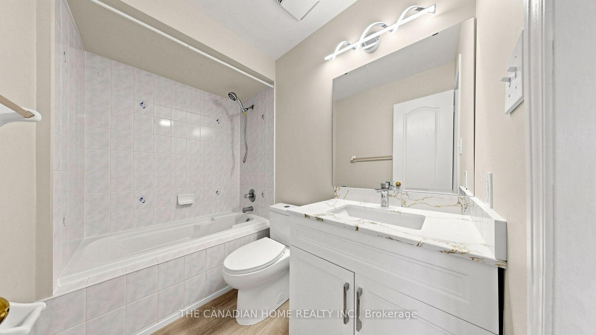 31 Laurendale Avenue photo 38