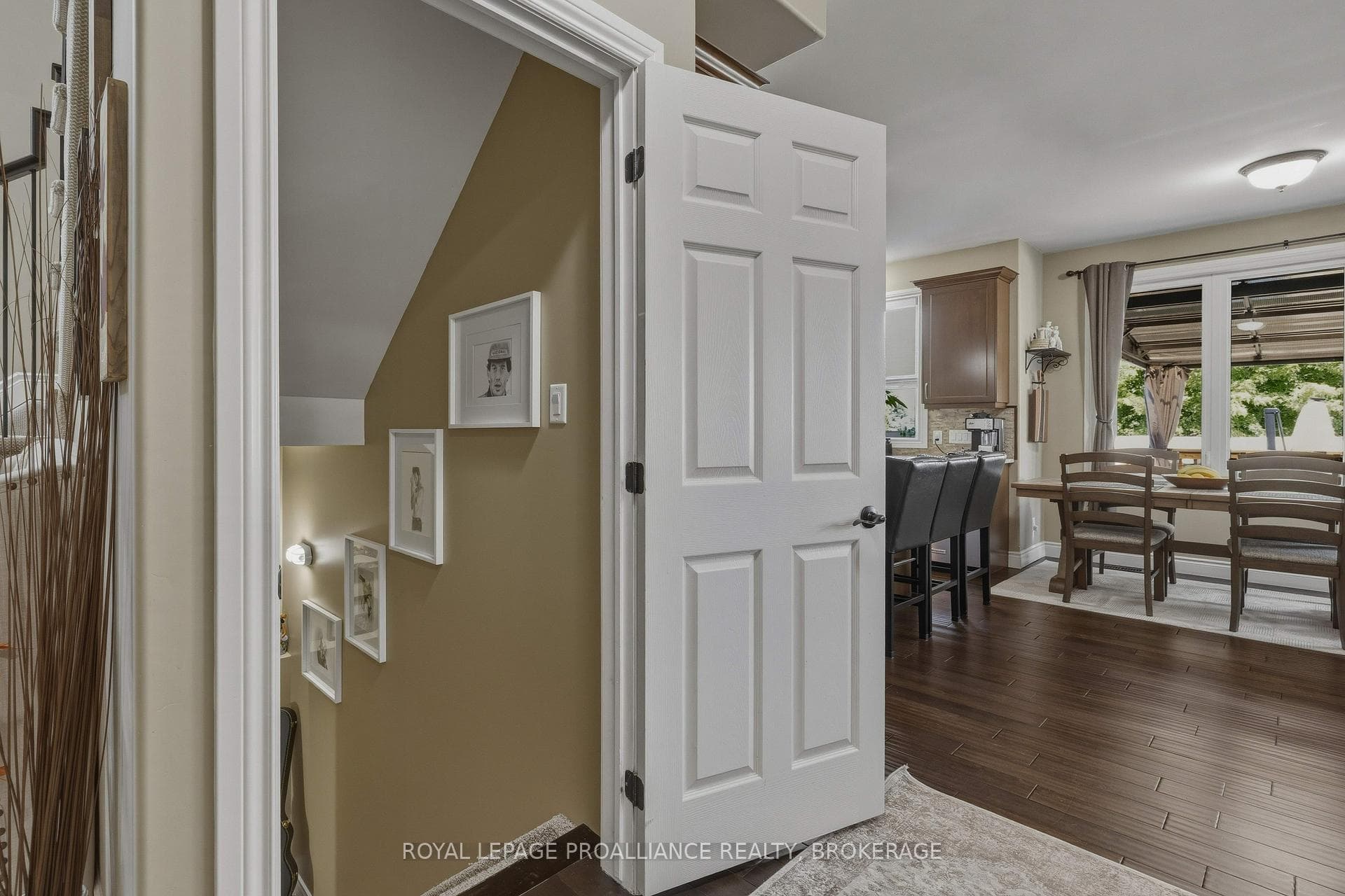 92 Windermere Boulevard photo 32