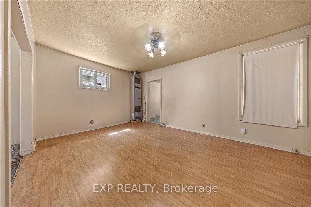 198 Hinchey Avenue photo 6
