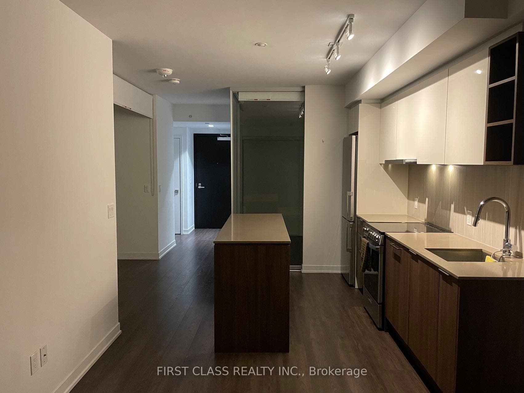 31 Tippett Road Unit 311 photo 3