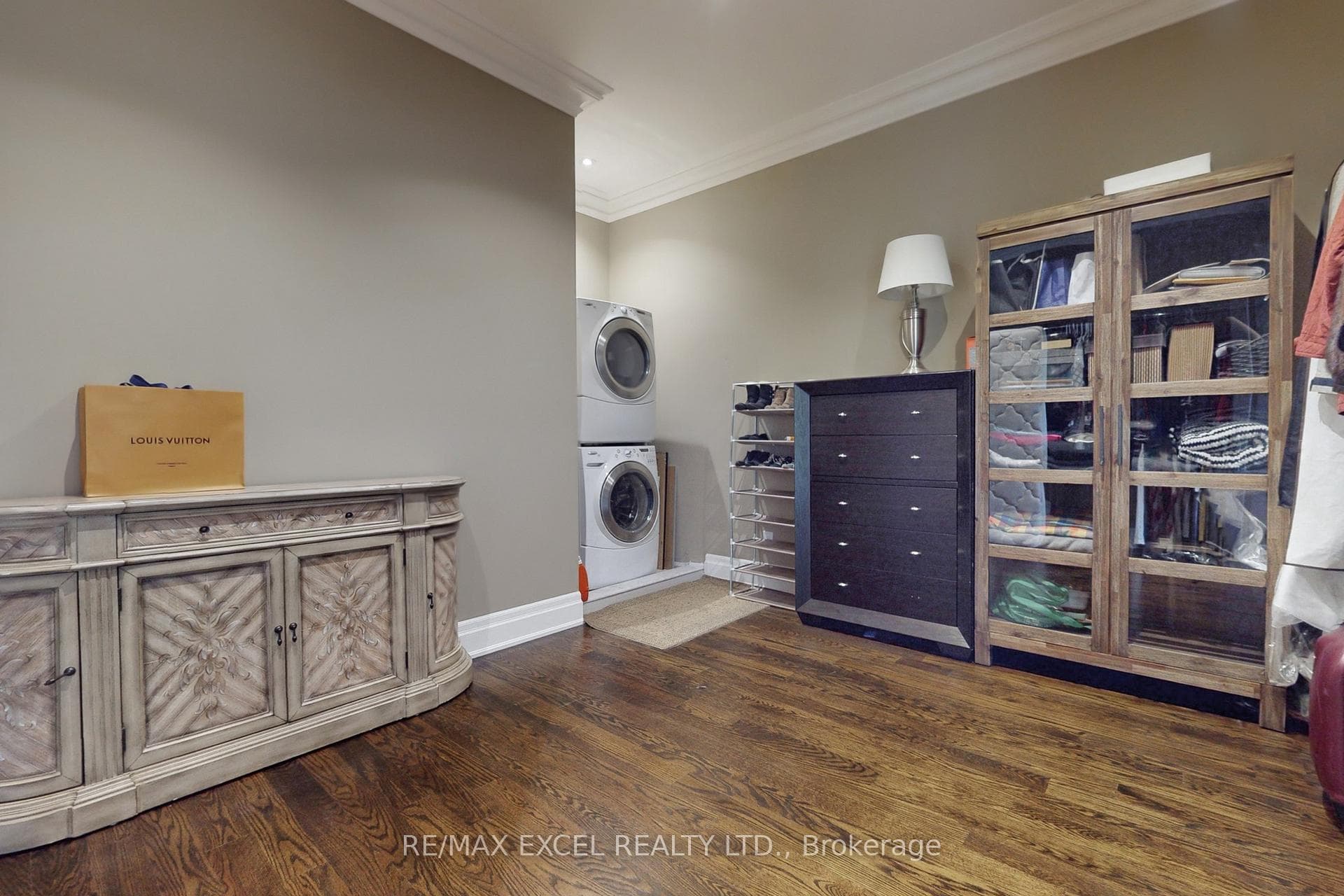 2 Beau Court photo 18