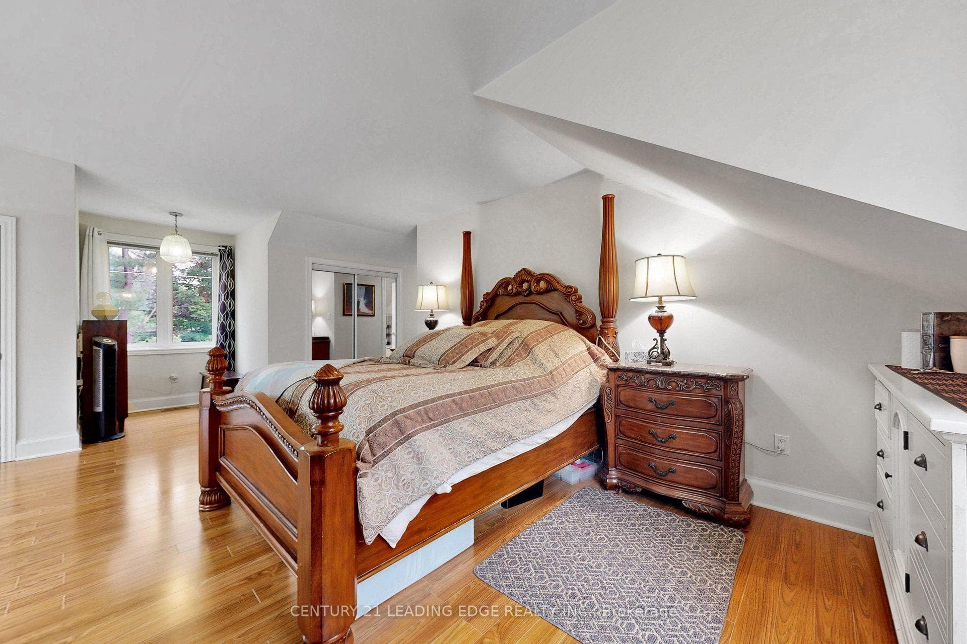 72 Bolsover Road photo 34
