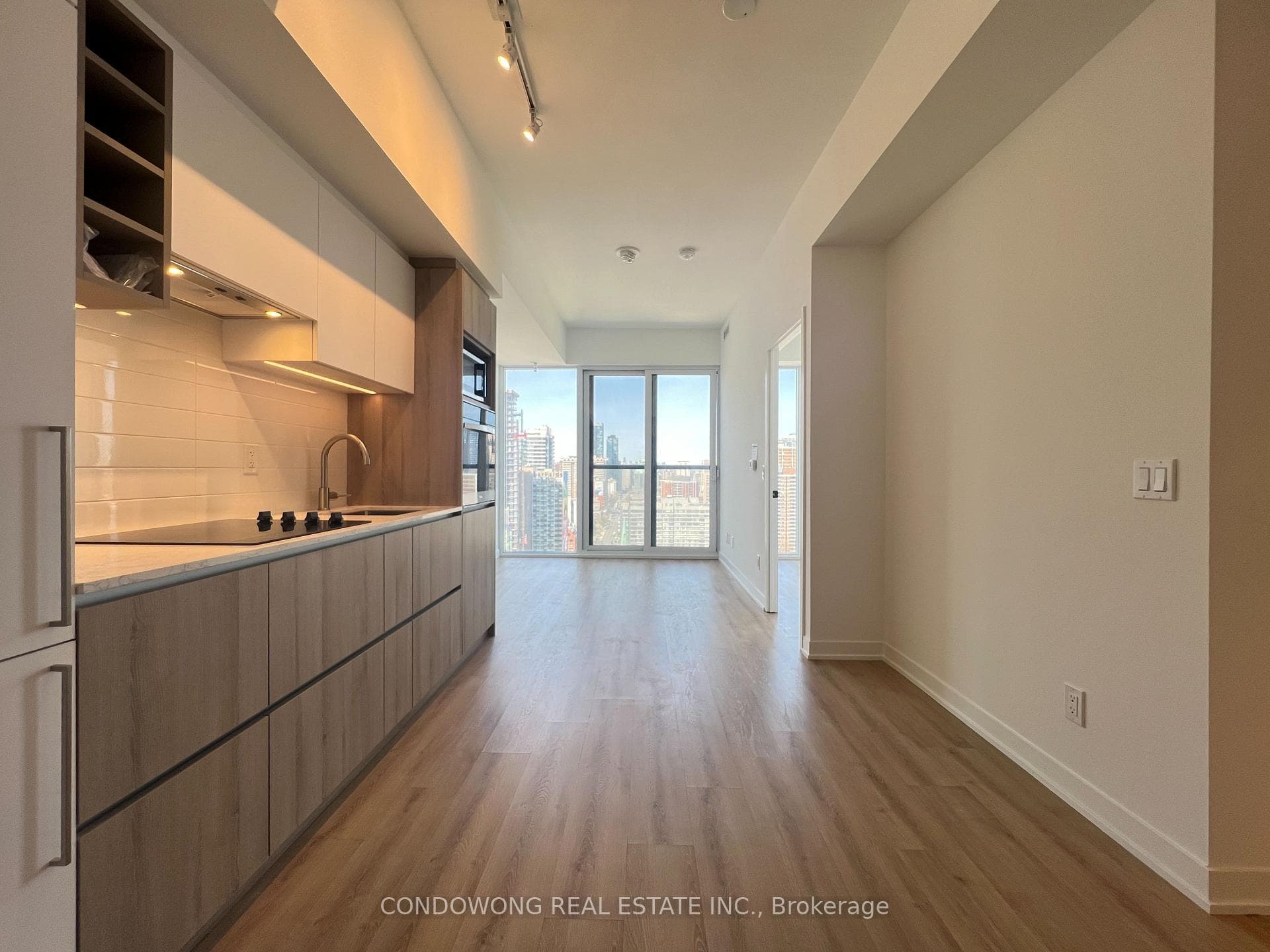 Very Spacious Dining Room