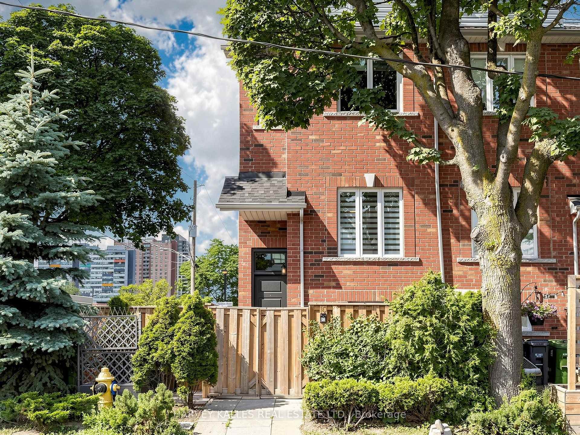 10 Lightbourn Avenue photo 2