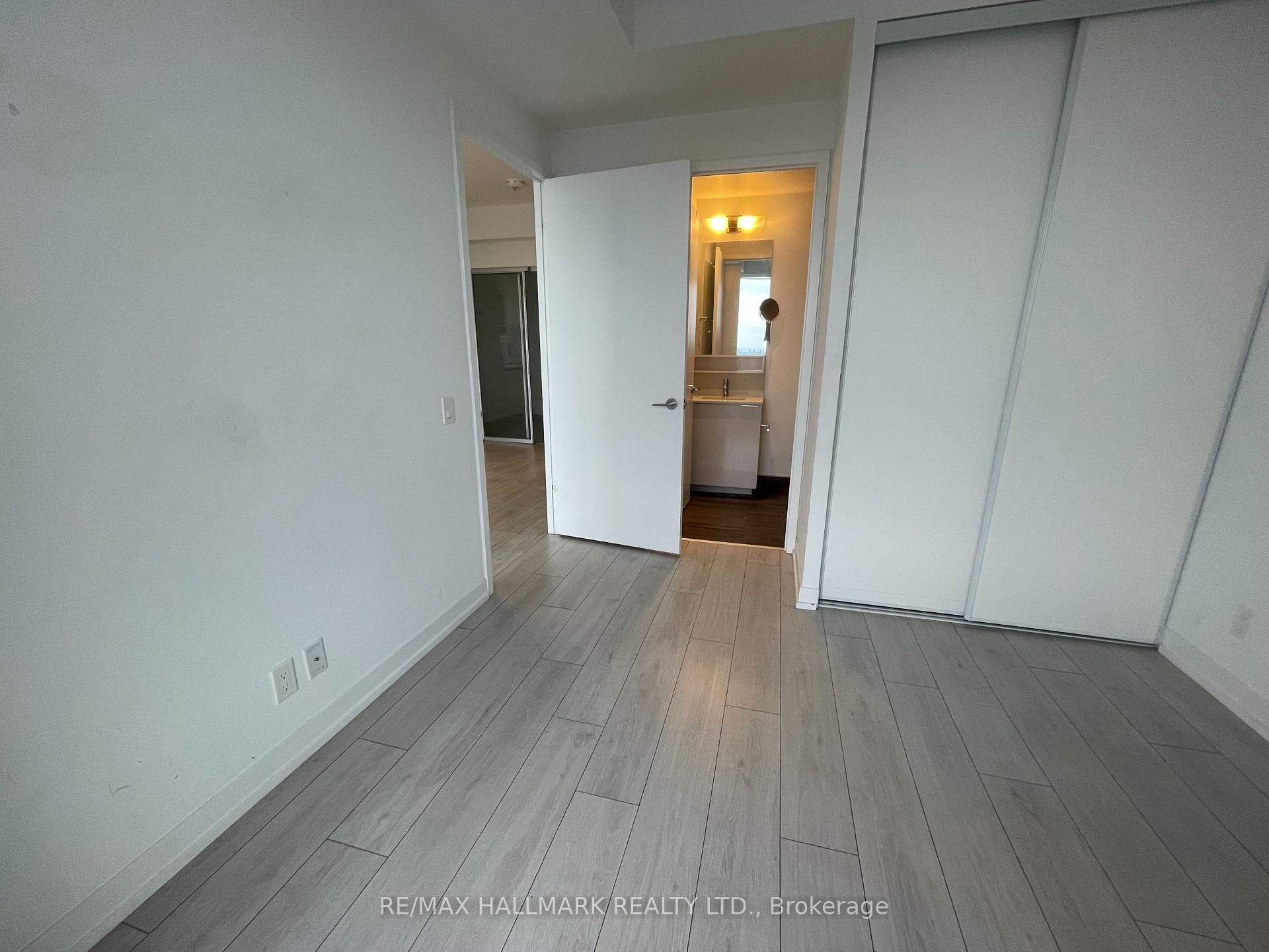 5 Buttermill Avenue Unit 6006 photo 23