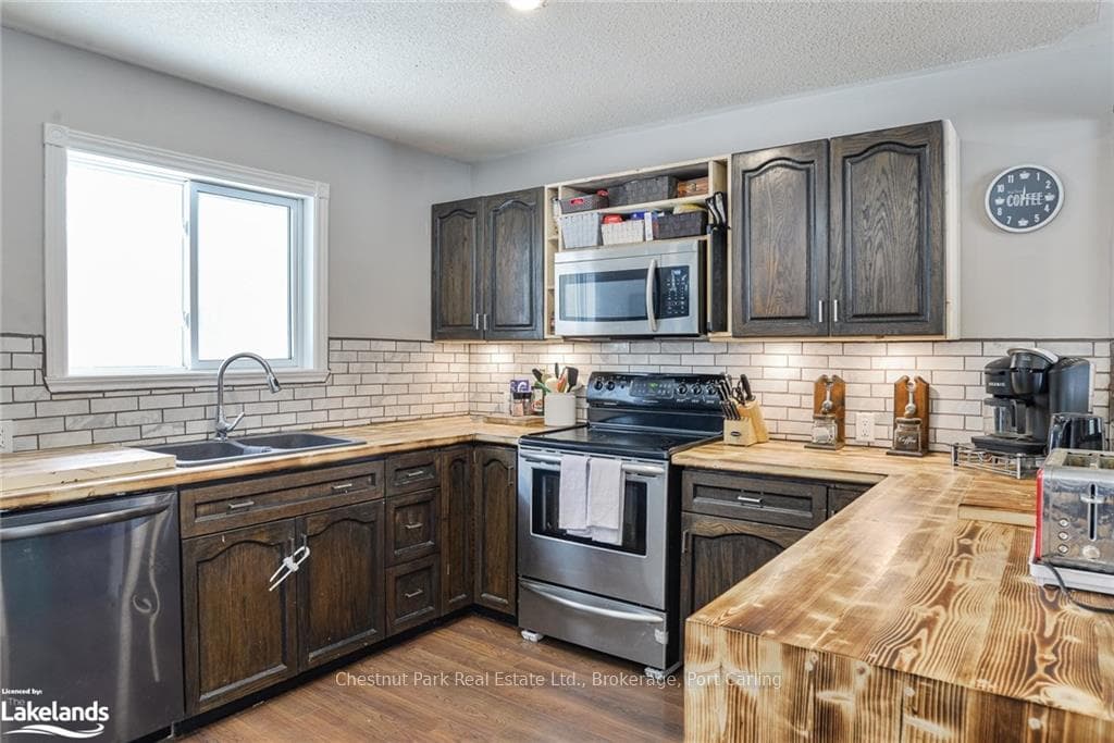 295 TOWN LINE Road photo 15