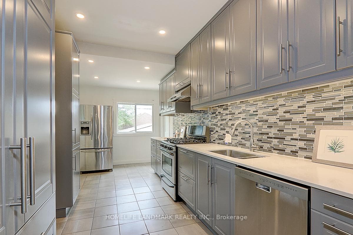 794 Jane Street photo 9