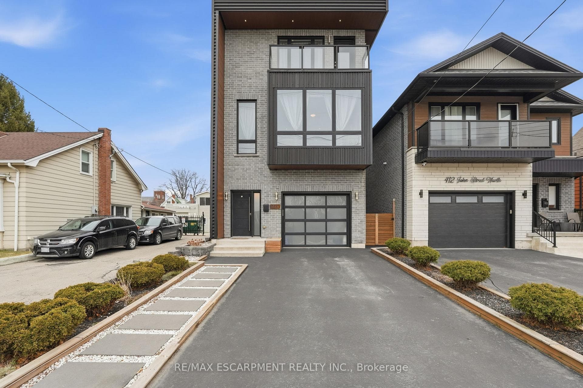 414 JOHN Street photo 3