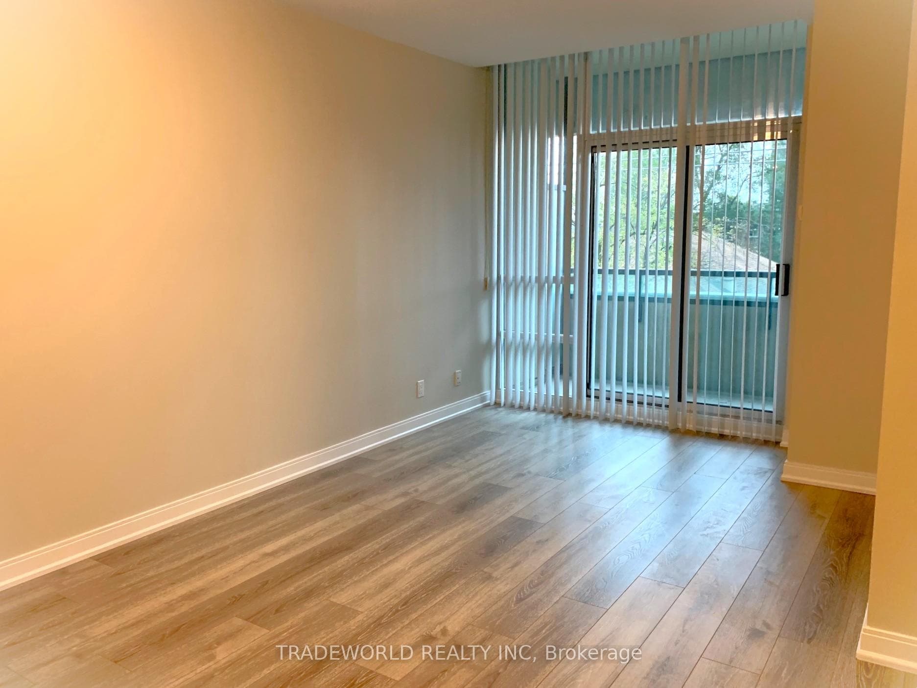 88 Broadway Avenue Unit 306 photo 2