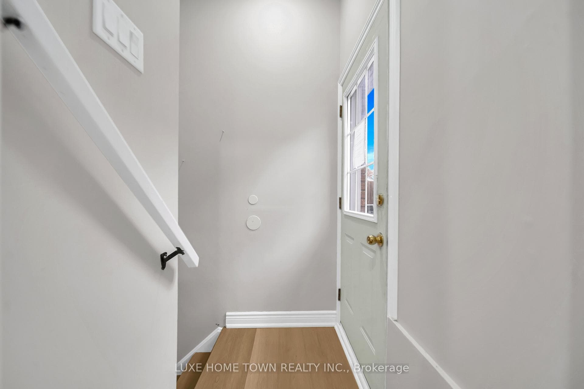 46 Elmwood Avenue photo 26