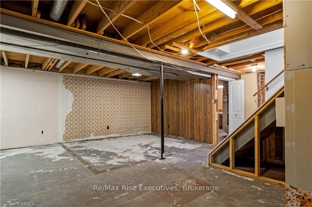 140 UPPER PARK Road photo 28