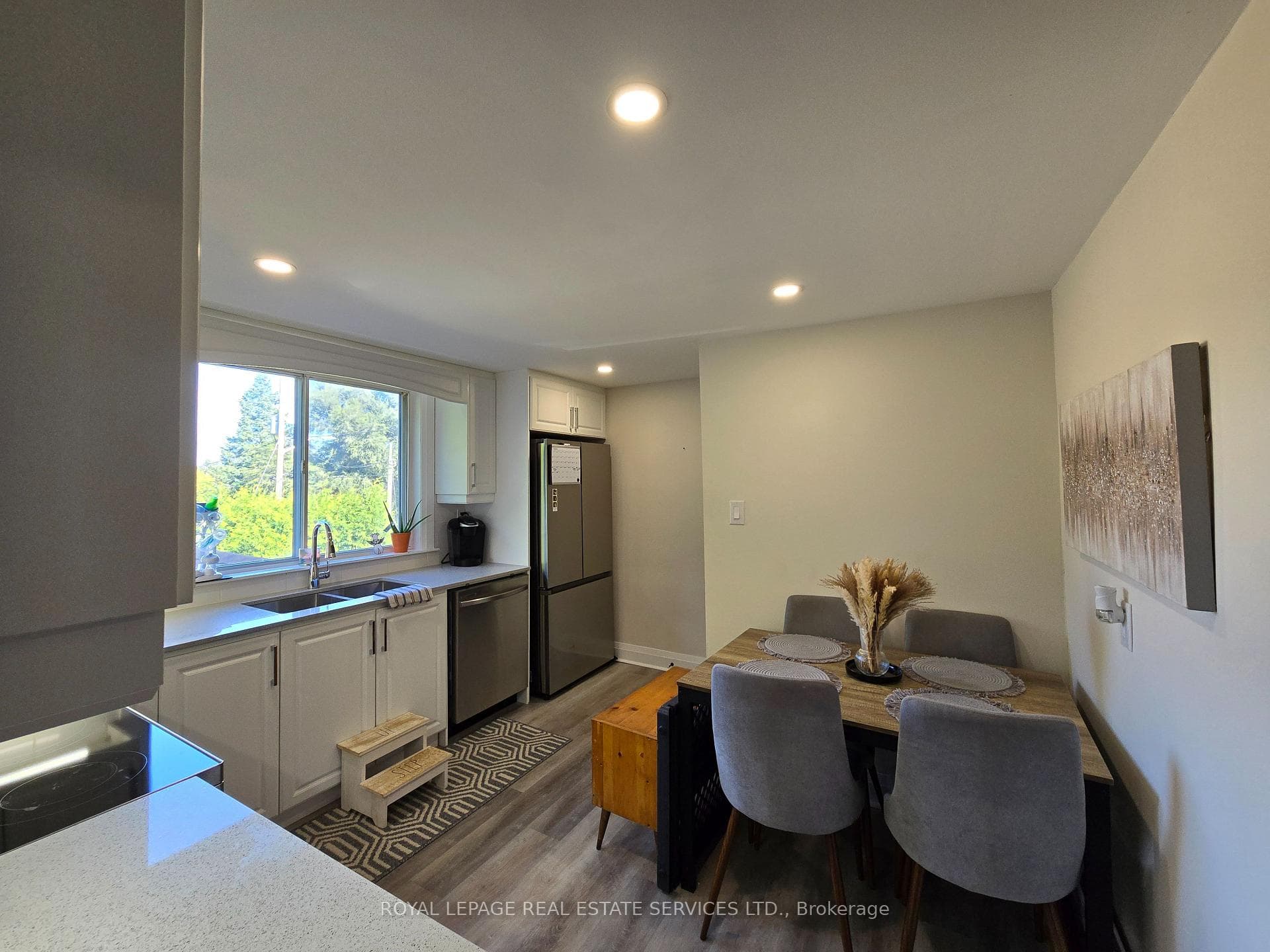 18 Ewing Street Unit 2 photo 1
