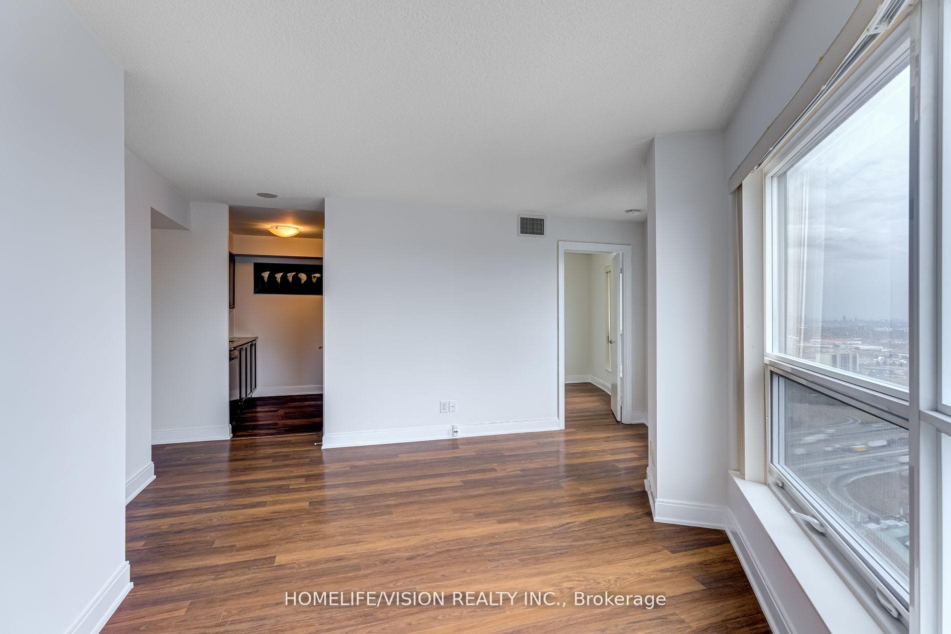 135 Village Green Square Unit 3823 photo 7