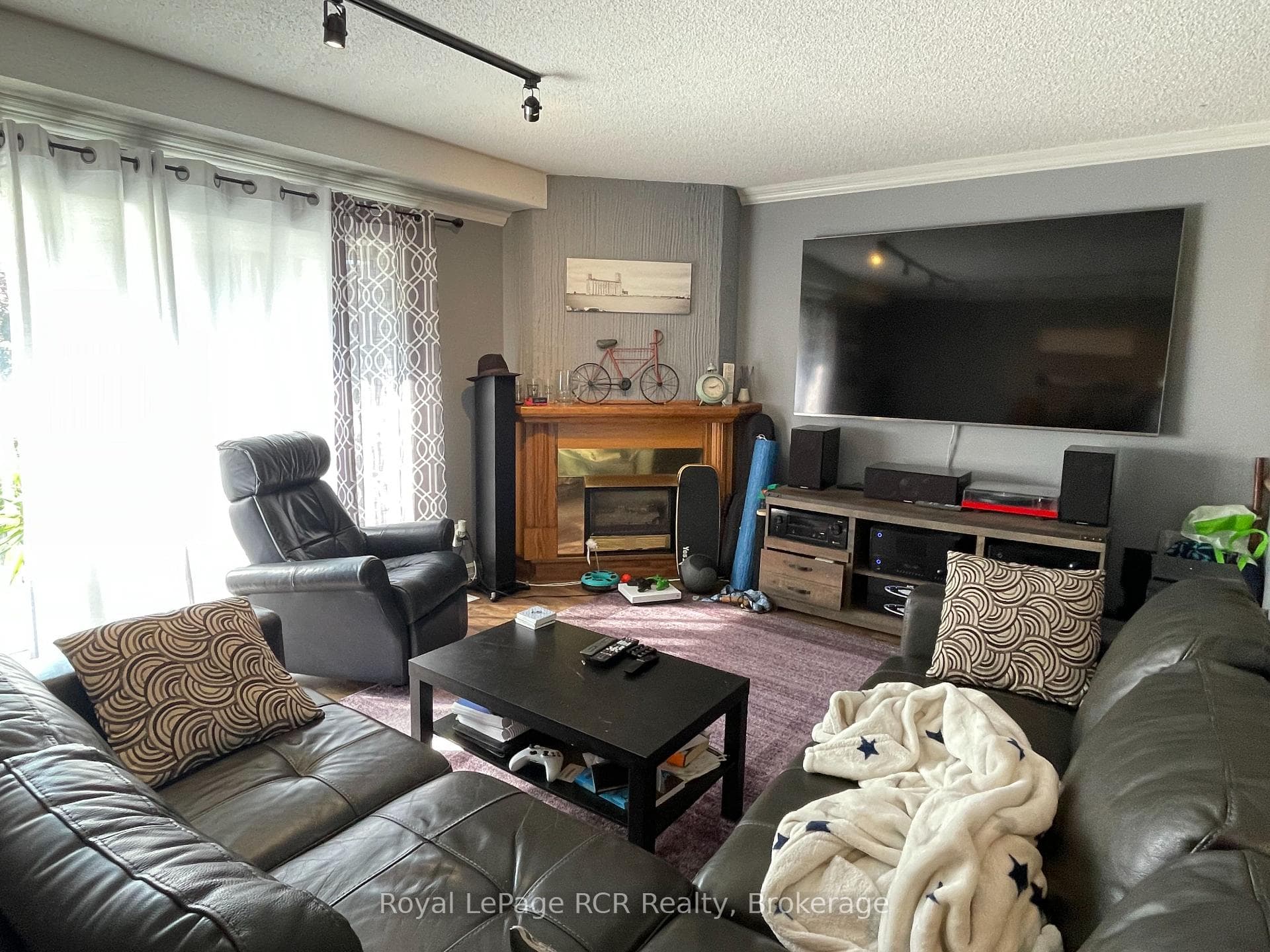 409 Thomas Street photo 14