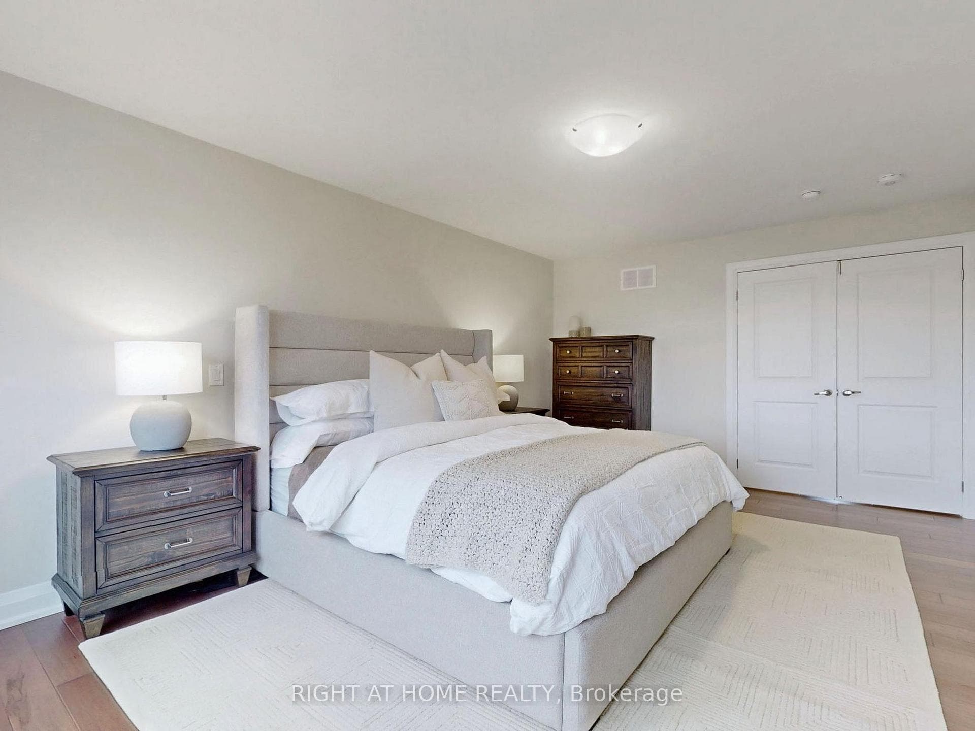 72 Haskins Crescent photo 21