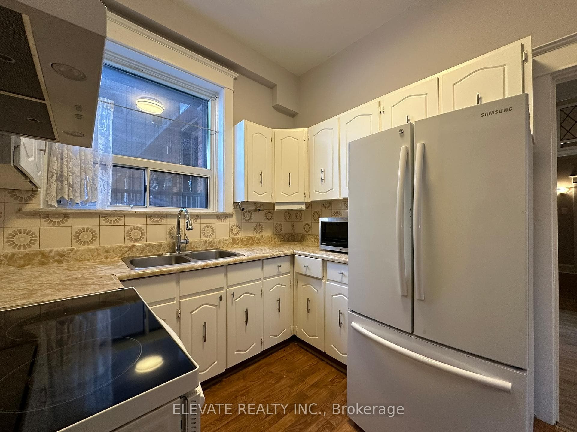 63 Garden Avenue Unit Main photo 10